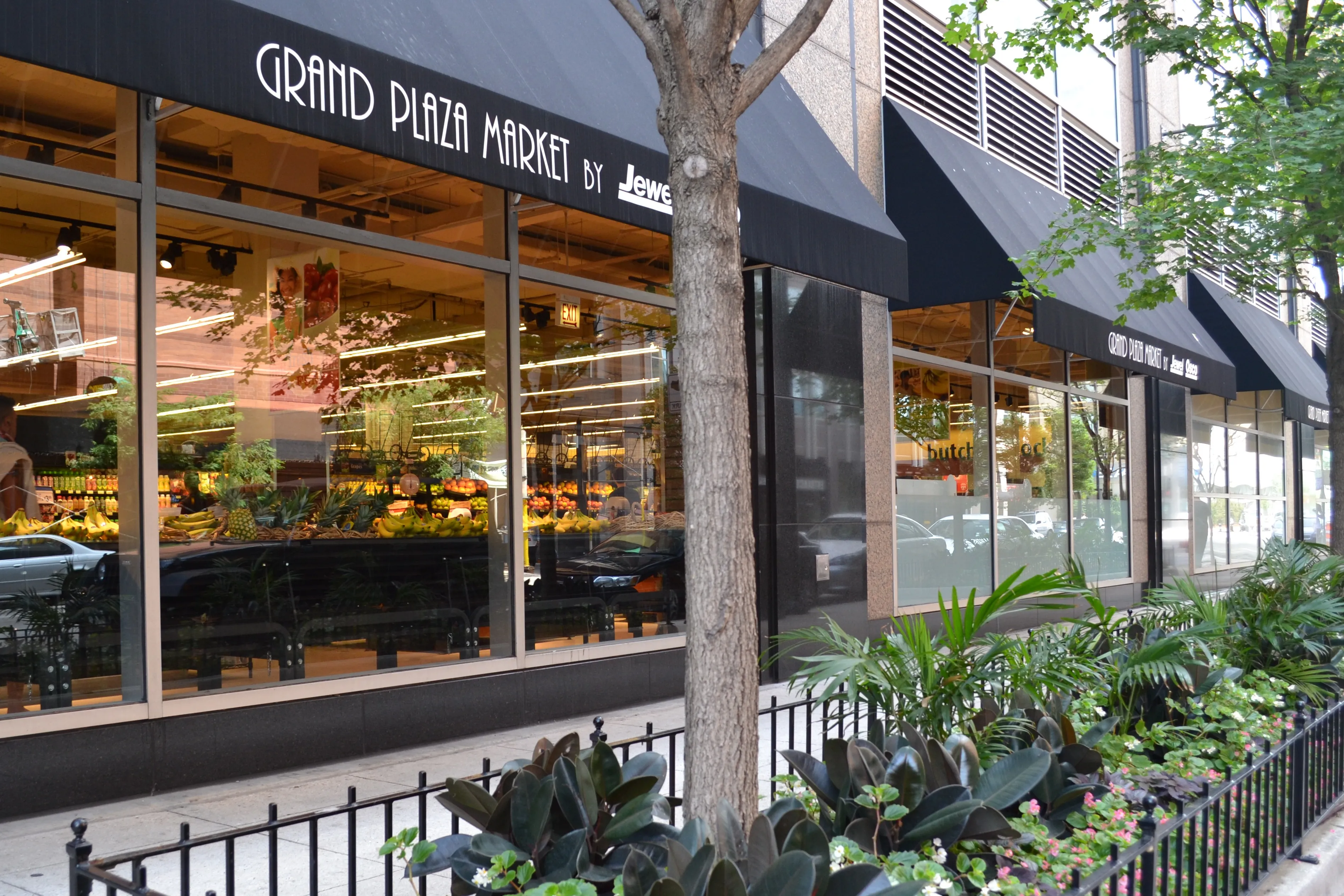 Grand Plaza Apartments