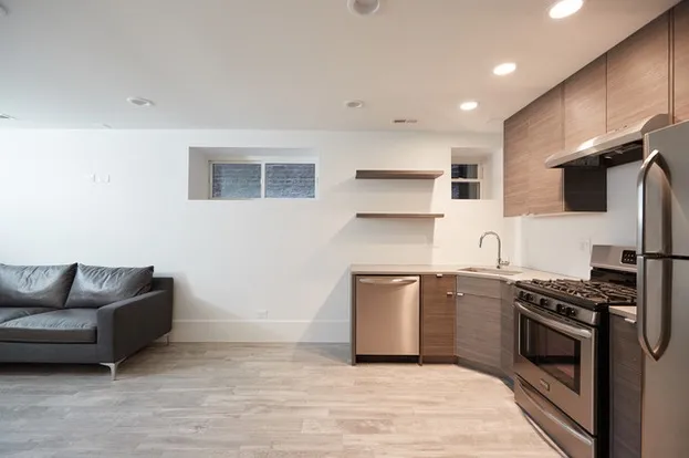 front of building at 2228 North Halsted Apartments