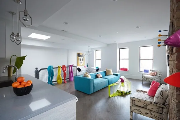 front of building at 2228 North Halsted Apartments