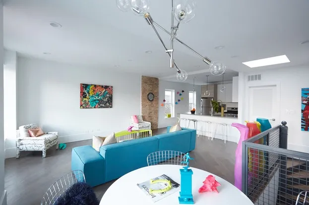 front of building at 2228 North Halsted Apartments