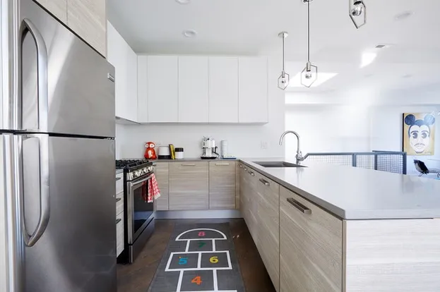 front of building at 2228 North Halsted Apartments