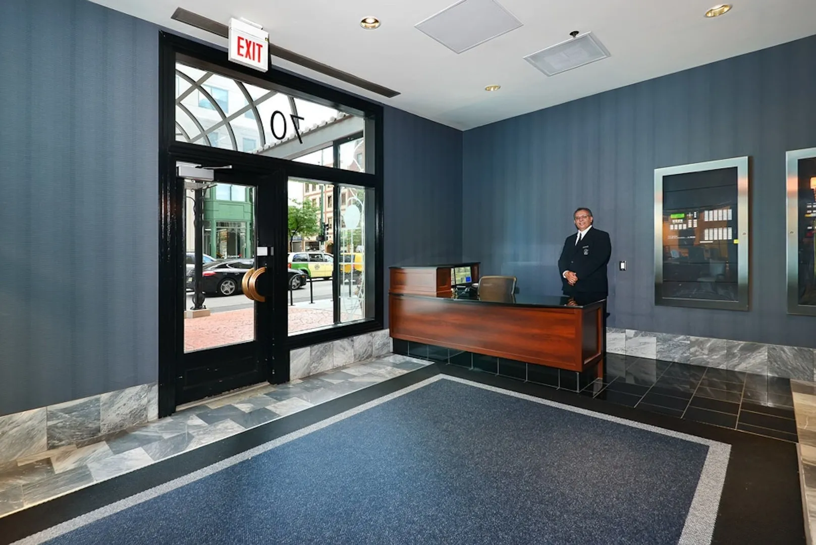 Hermitage on Huron Apartments