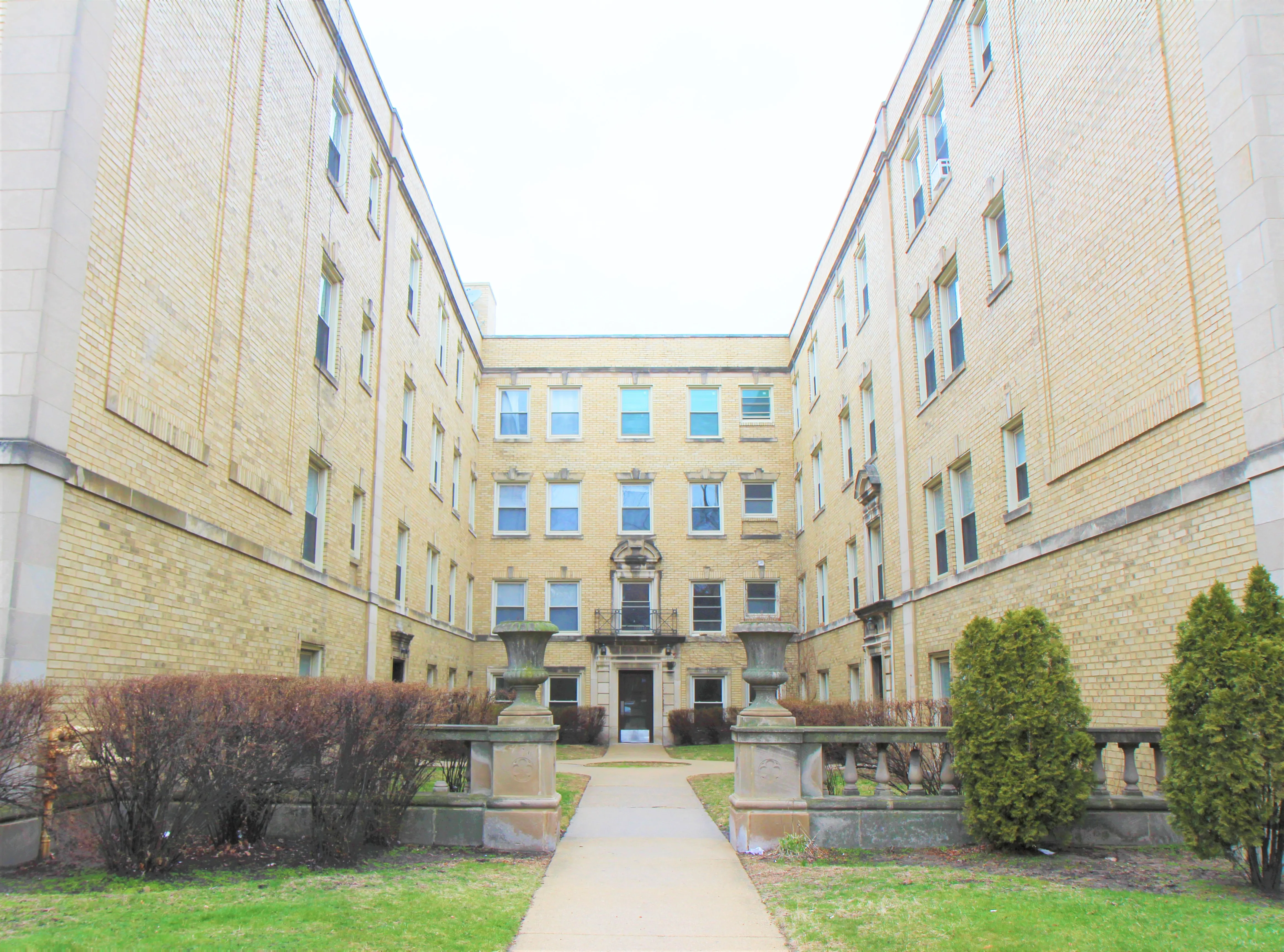 2244 W FARWELL AVE 60645-The Farwell Apartments-unit#3-Chicago-IL