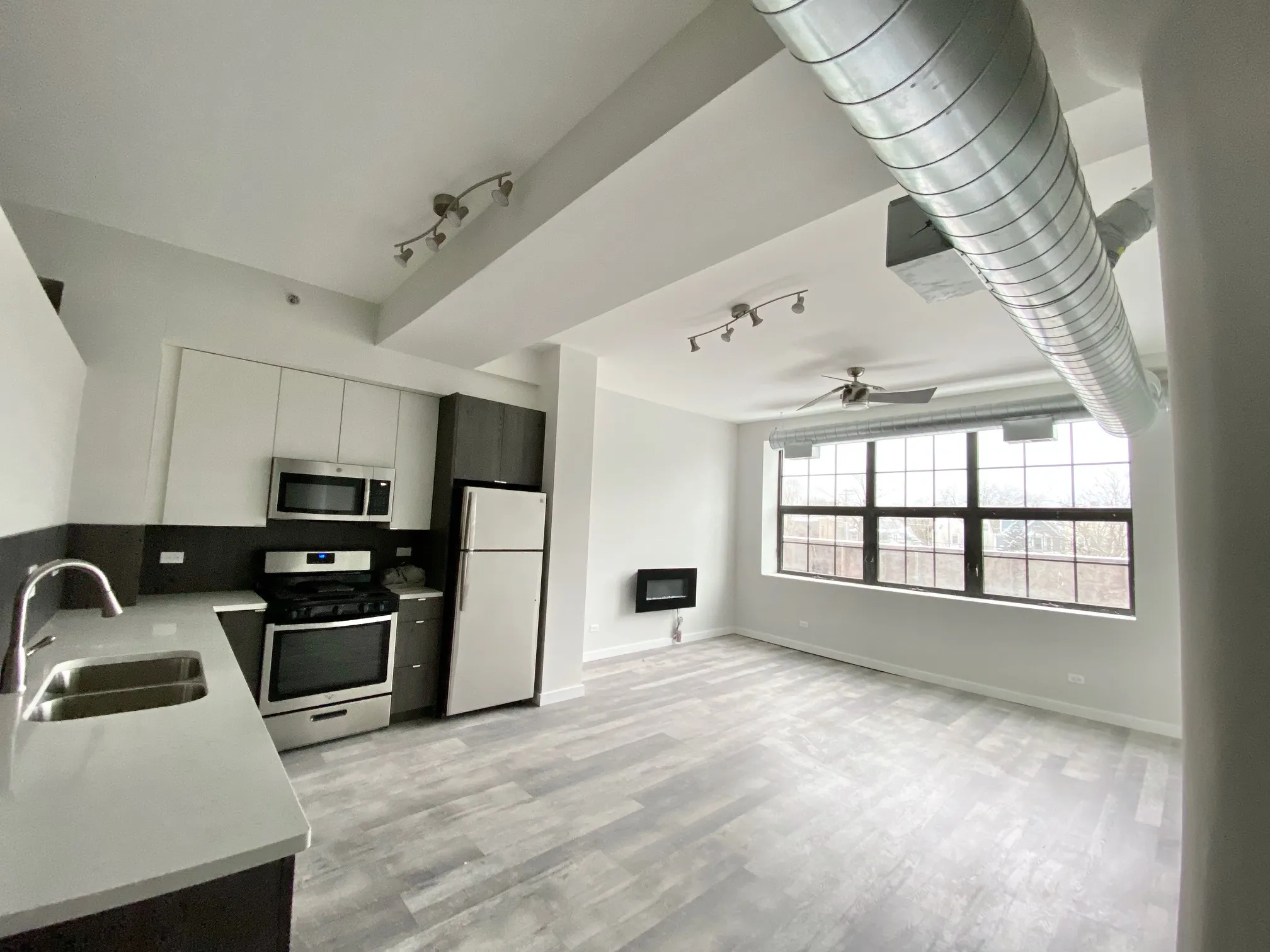 2150 W LAWRENCE AVE 60625-2150 W Lawrence-Chicago-IL