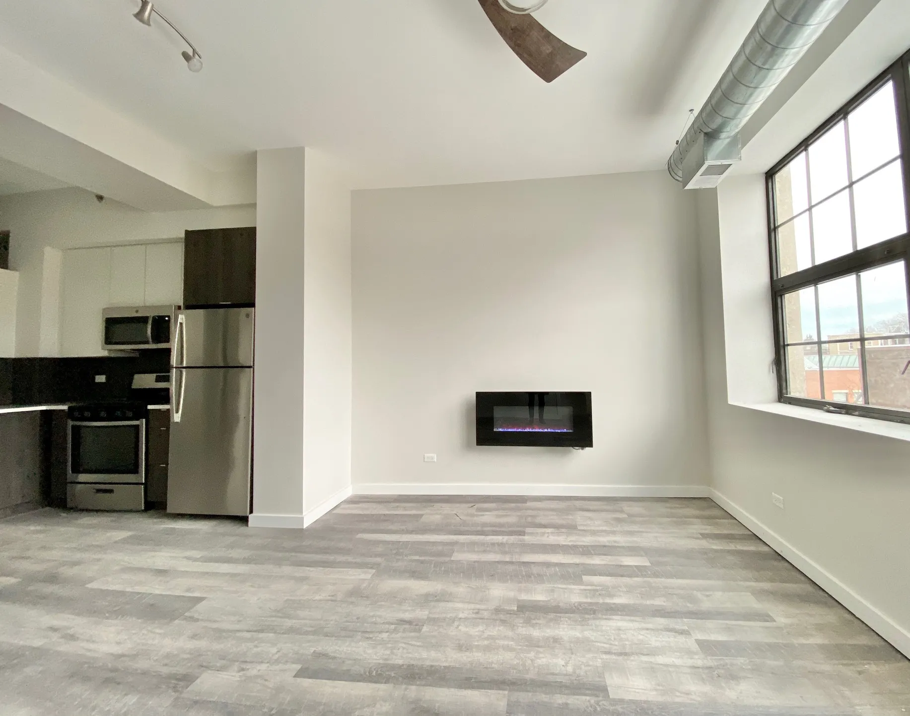 2150 W LAWRENCE AVE 60625-2150 W Lawrence-Chicago-IL