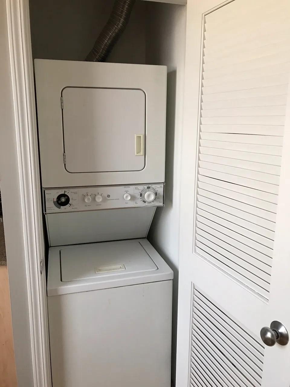 800 West Lill Apartments