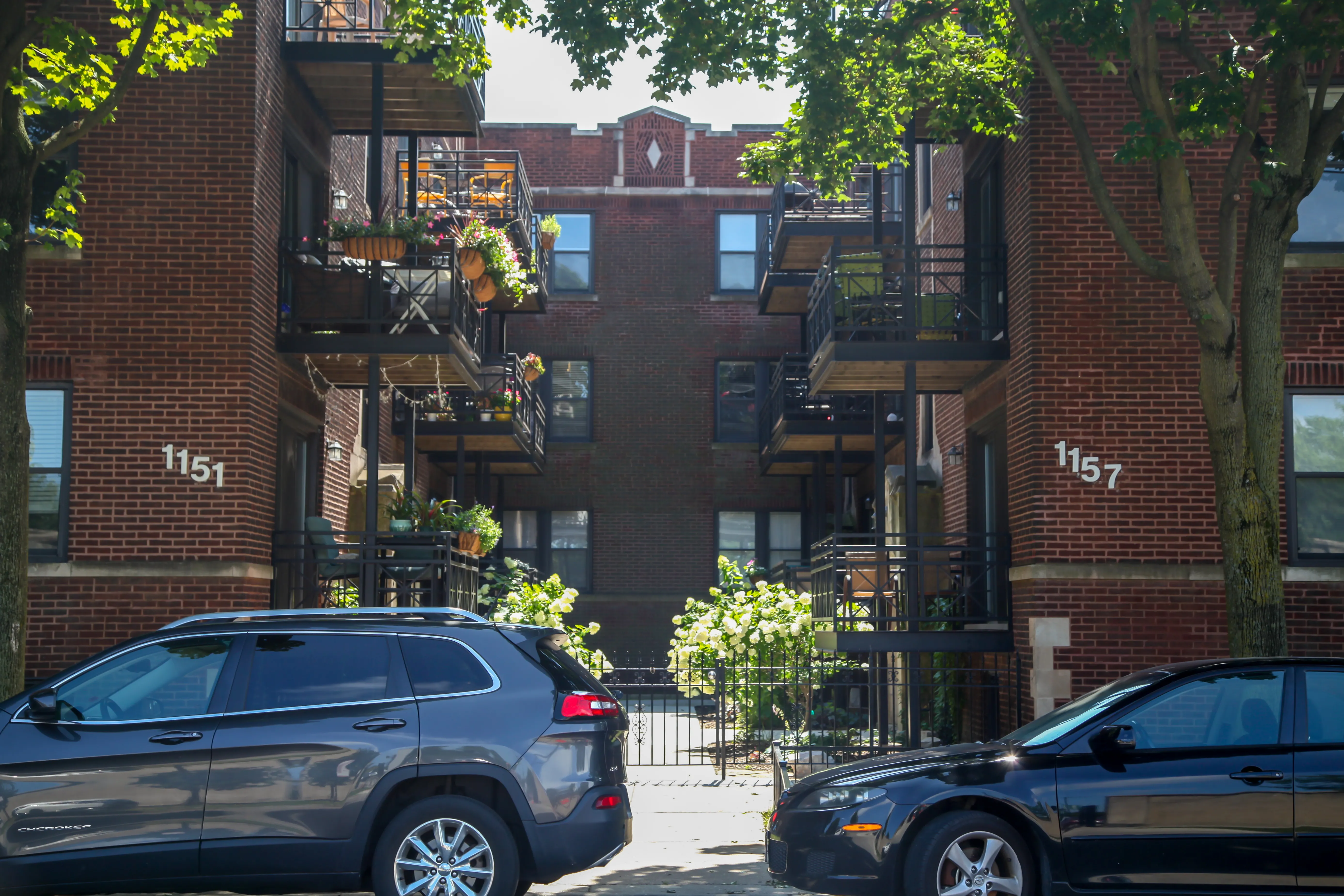 1133-1157 W GRACE ST 60613-Grace Court-Chicago-IL