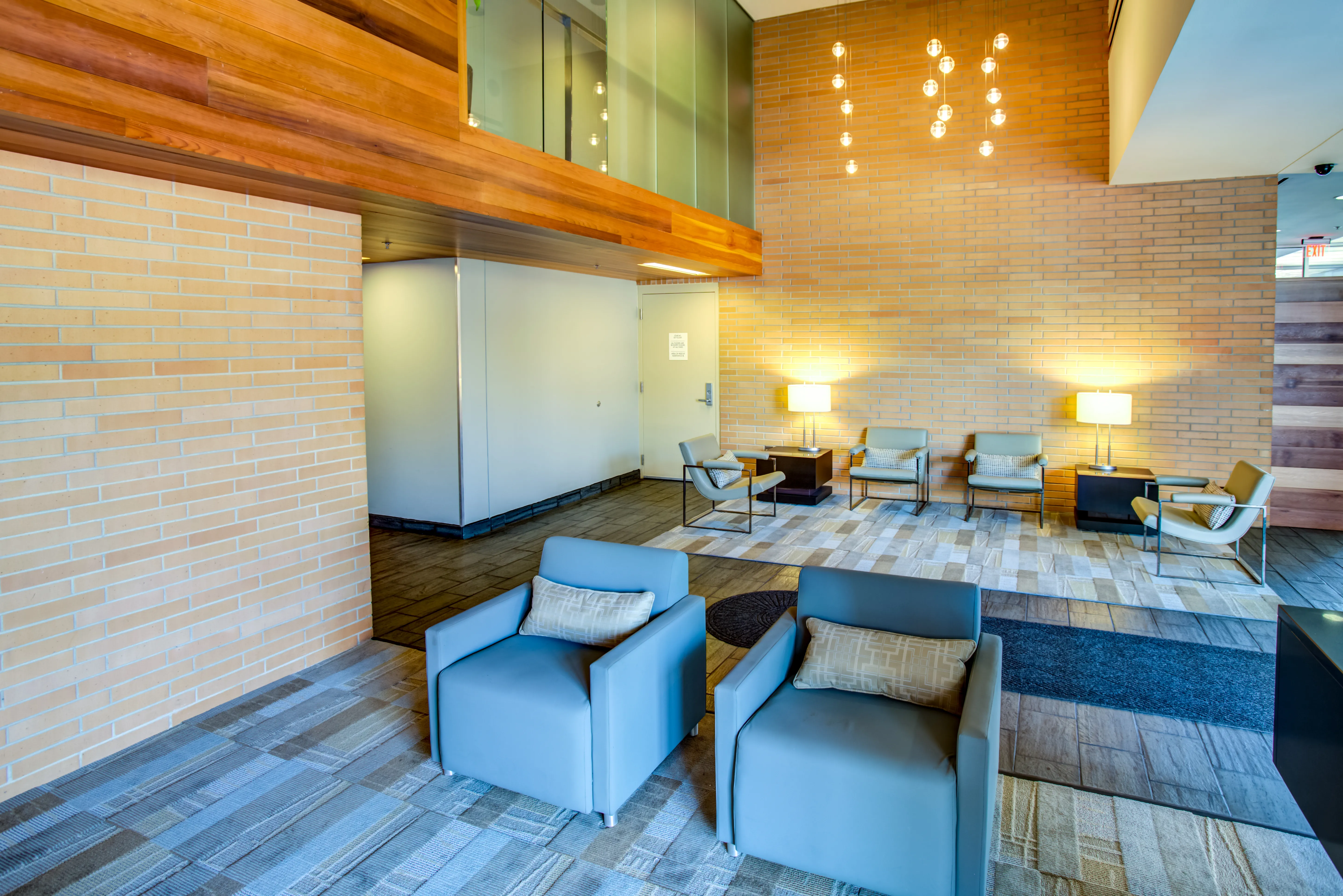 exterior deck of Oak Park Place Apartments