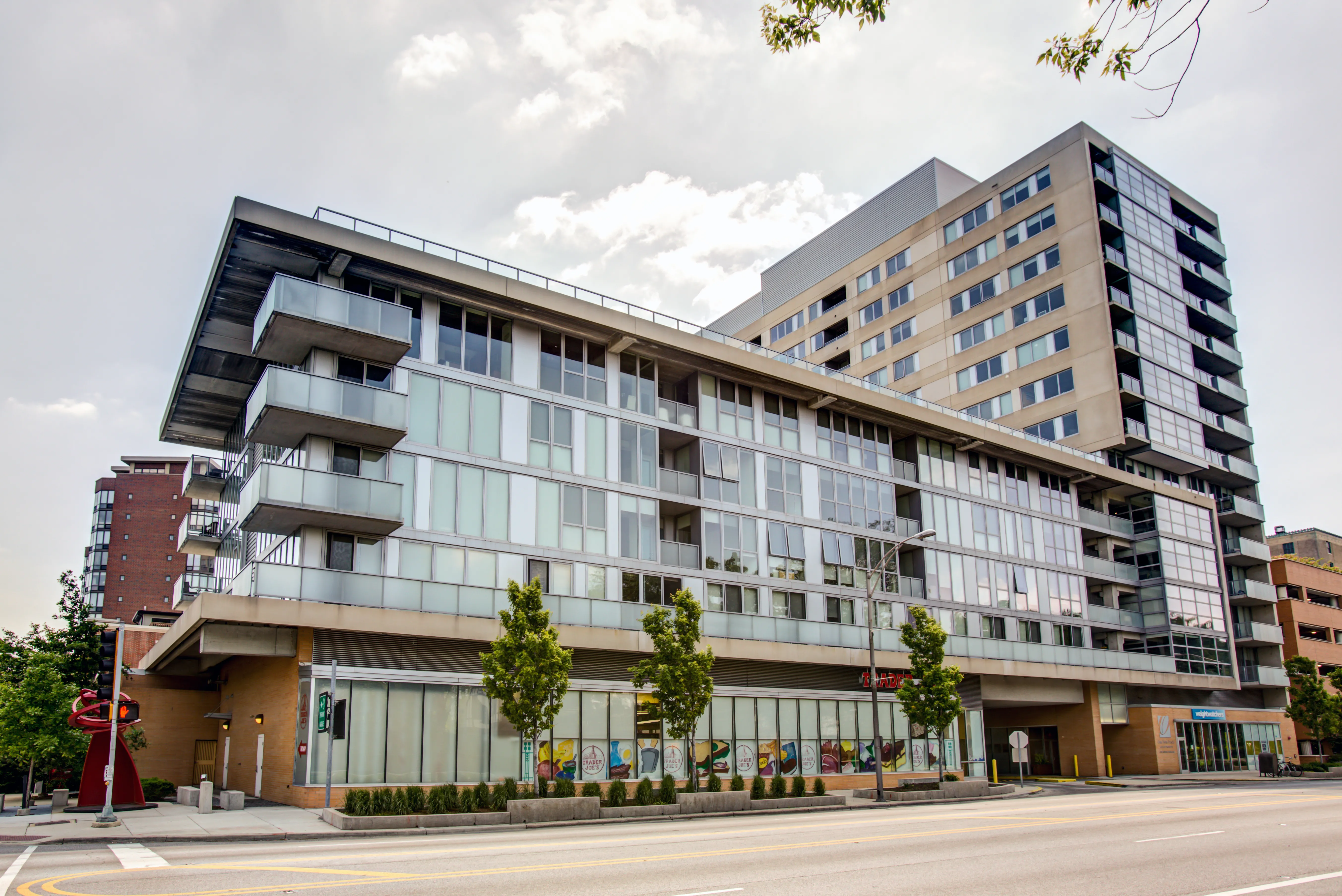 exterior deck of Oak Park Place Apartments