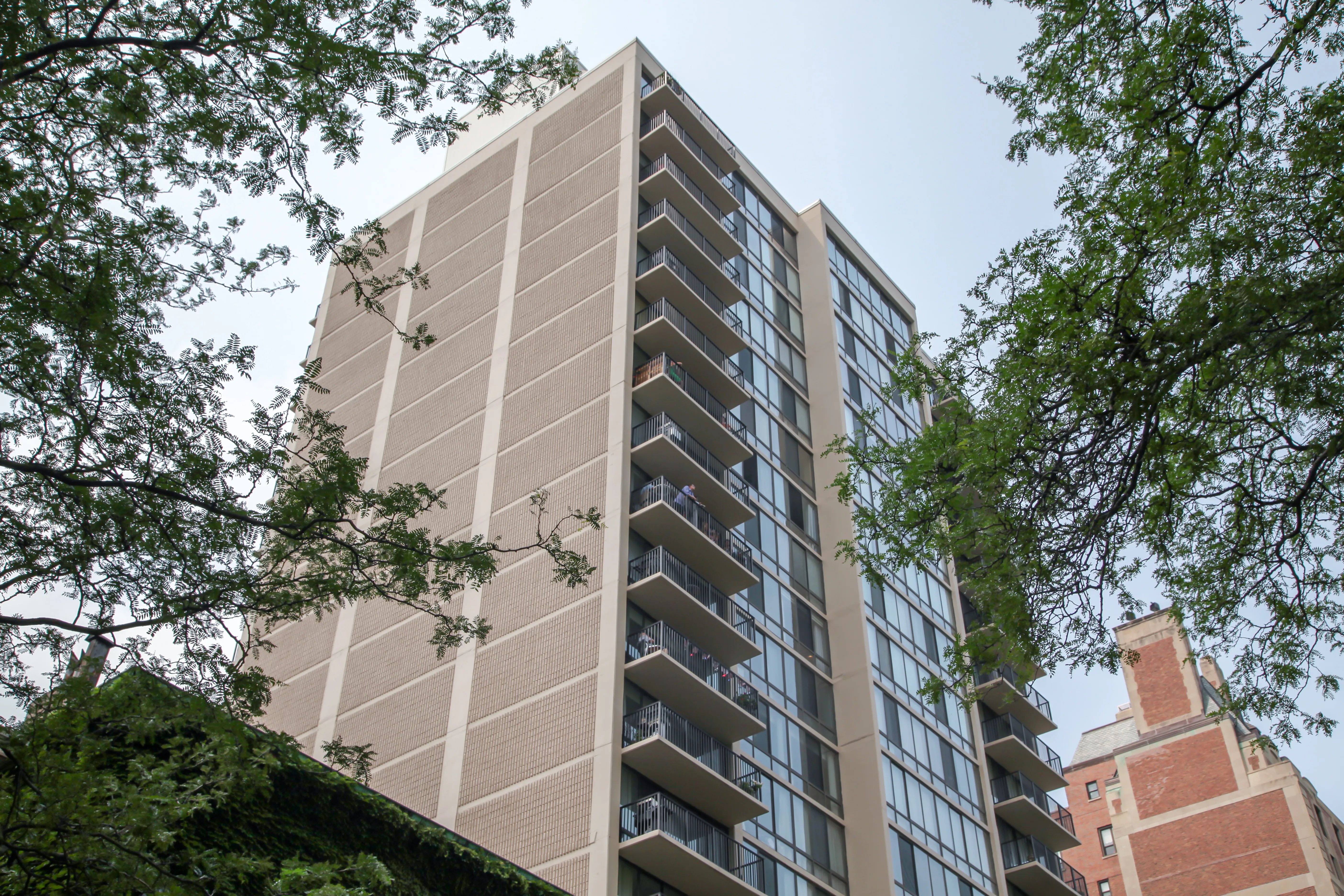 1516 N STATE ST 60610-1516 N State-Chicago-IL