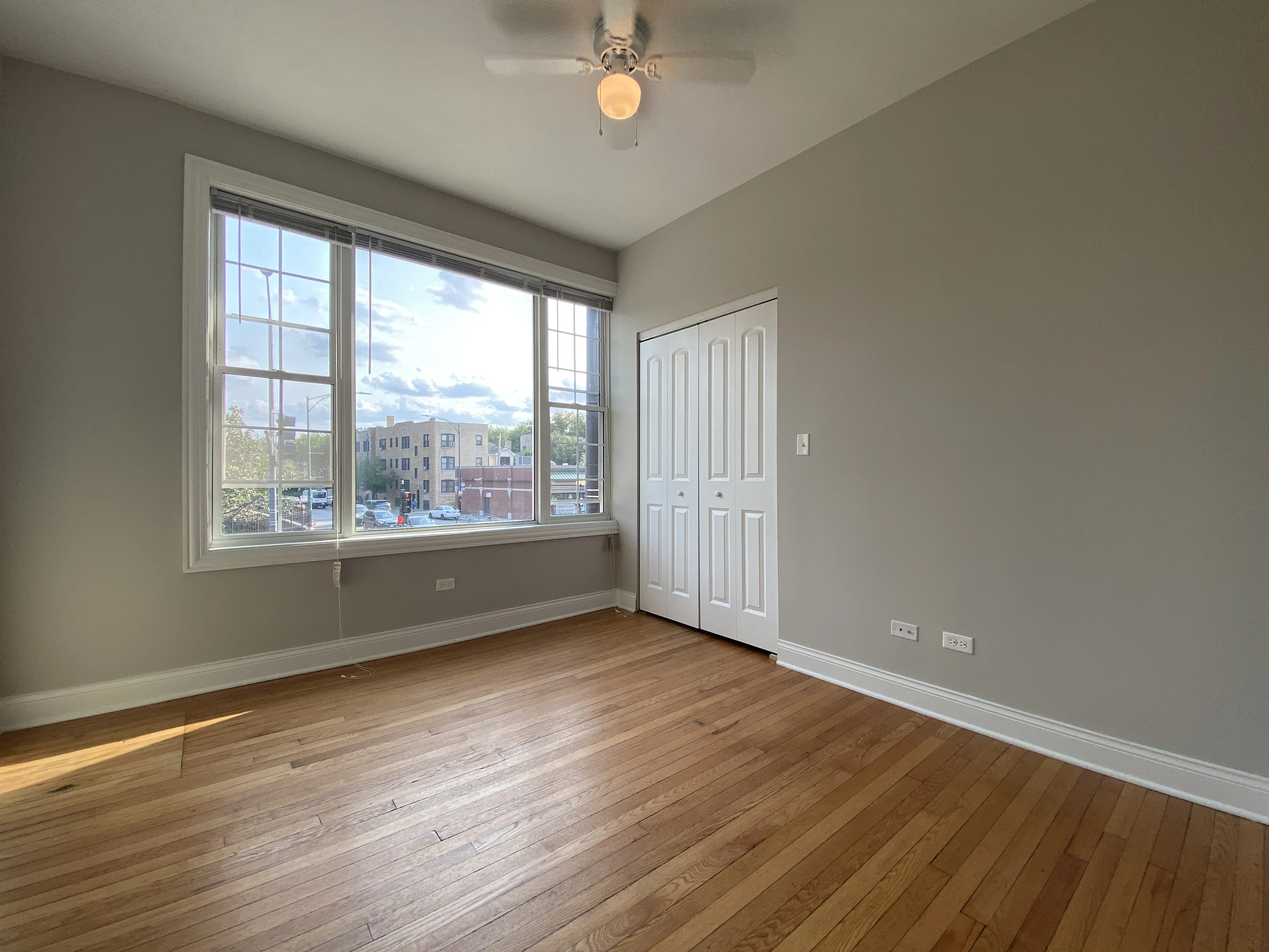 4401 North Clark Apartments