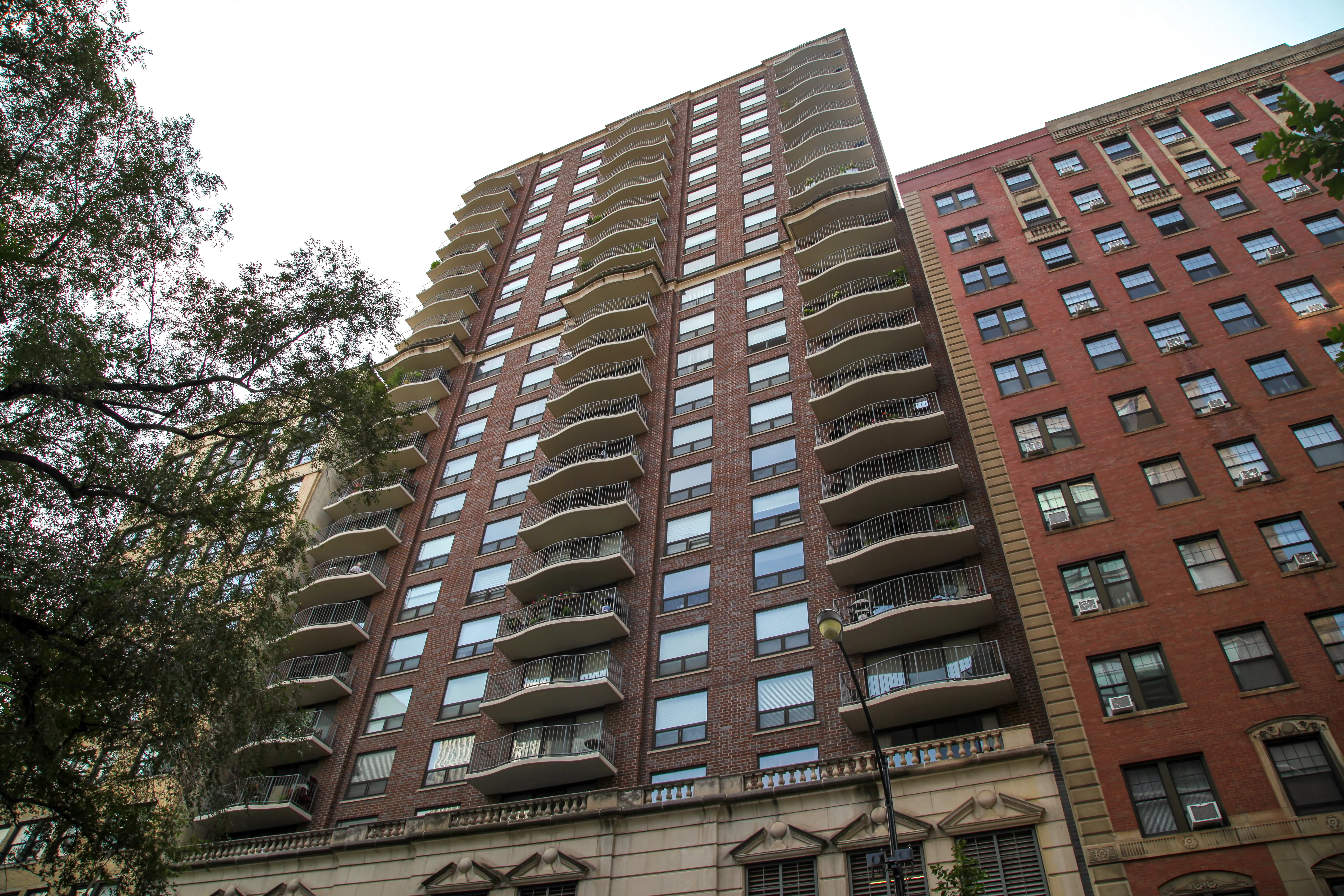 1250 N DEARBORN ST 60610-1250 N Dearborn-Chicago-IL