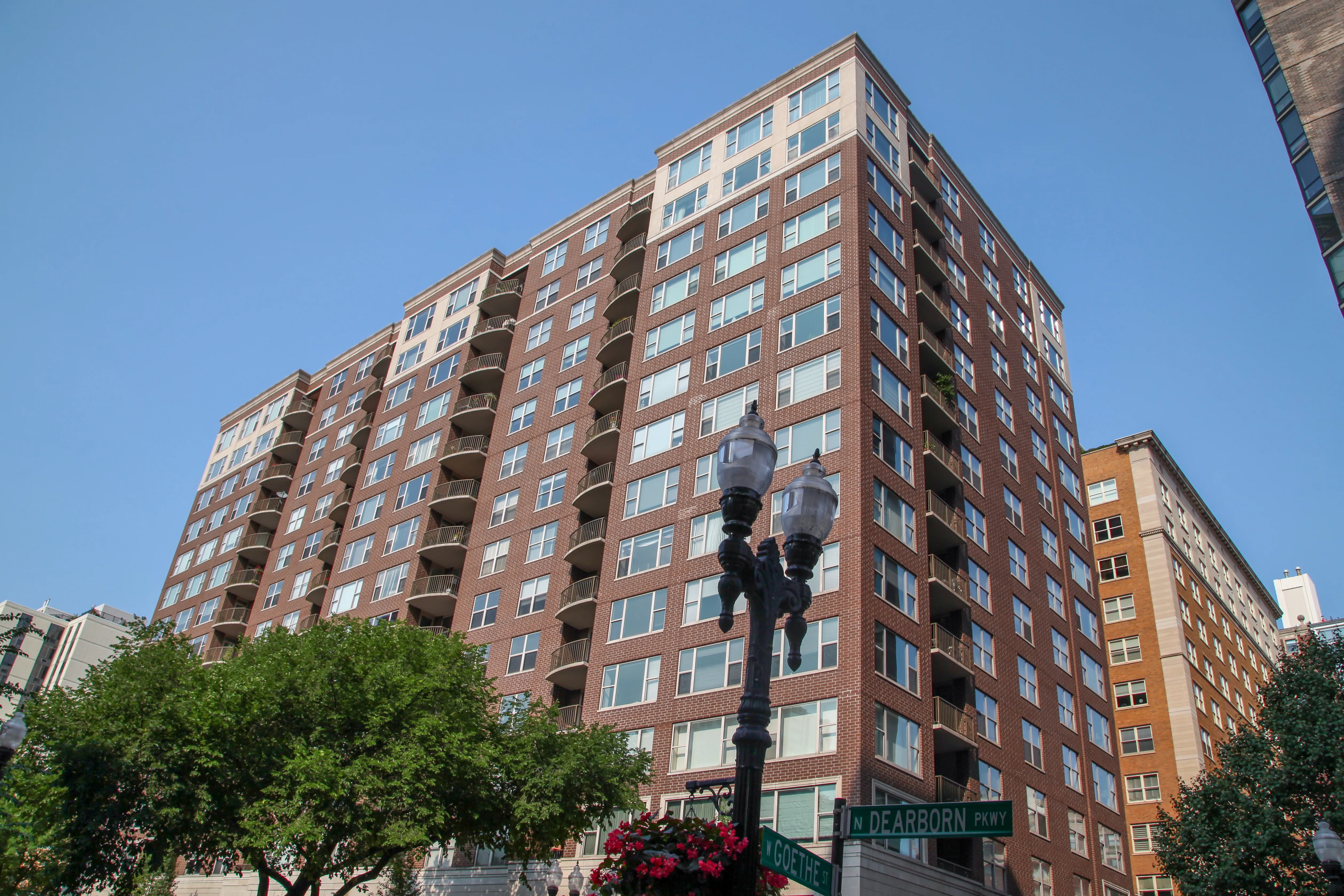 1301 N DEARBORN ST 60610-Whitney-Chicago-IL