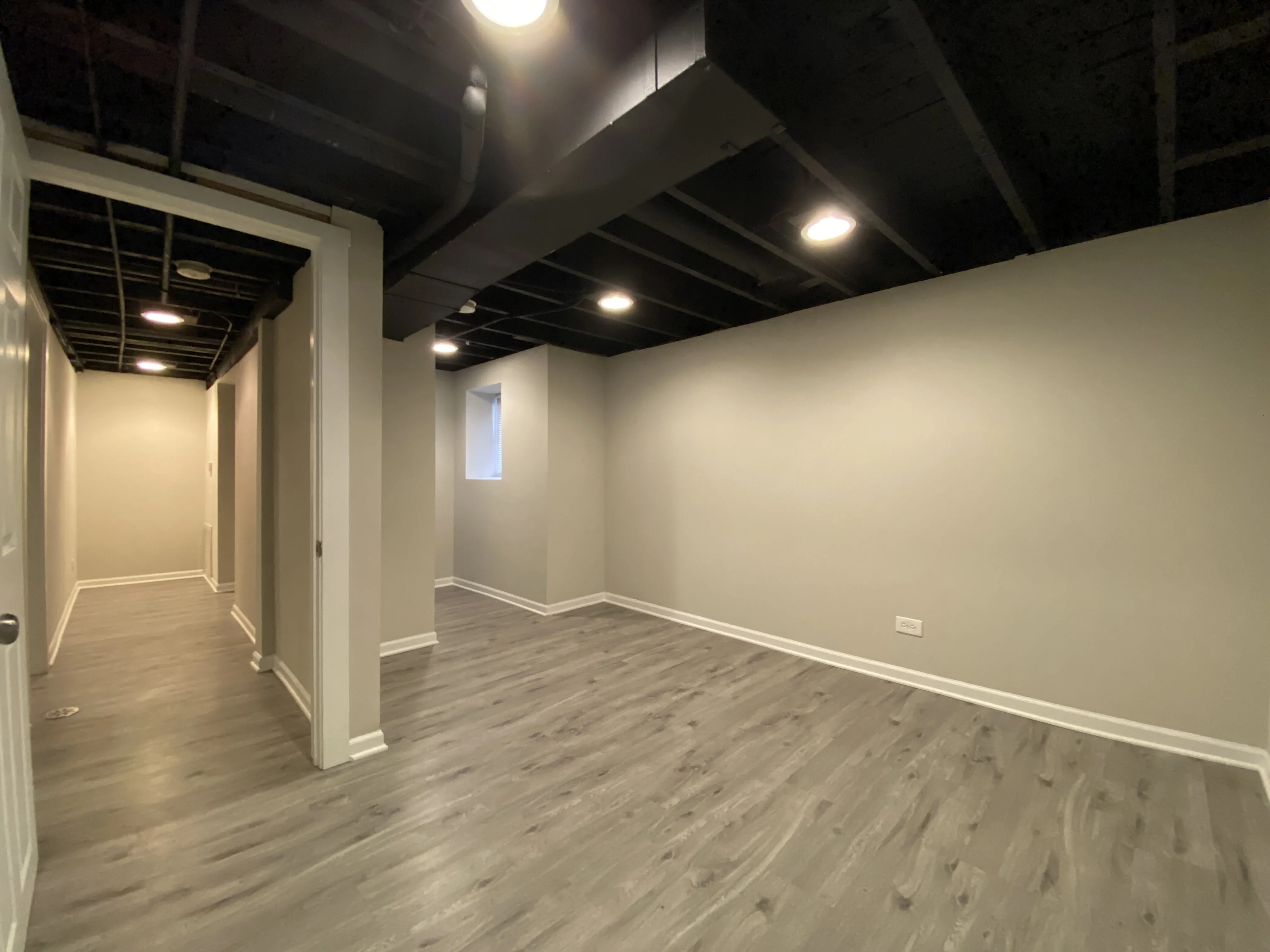 909 N Leavitt Apartments