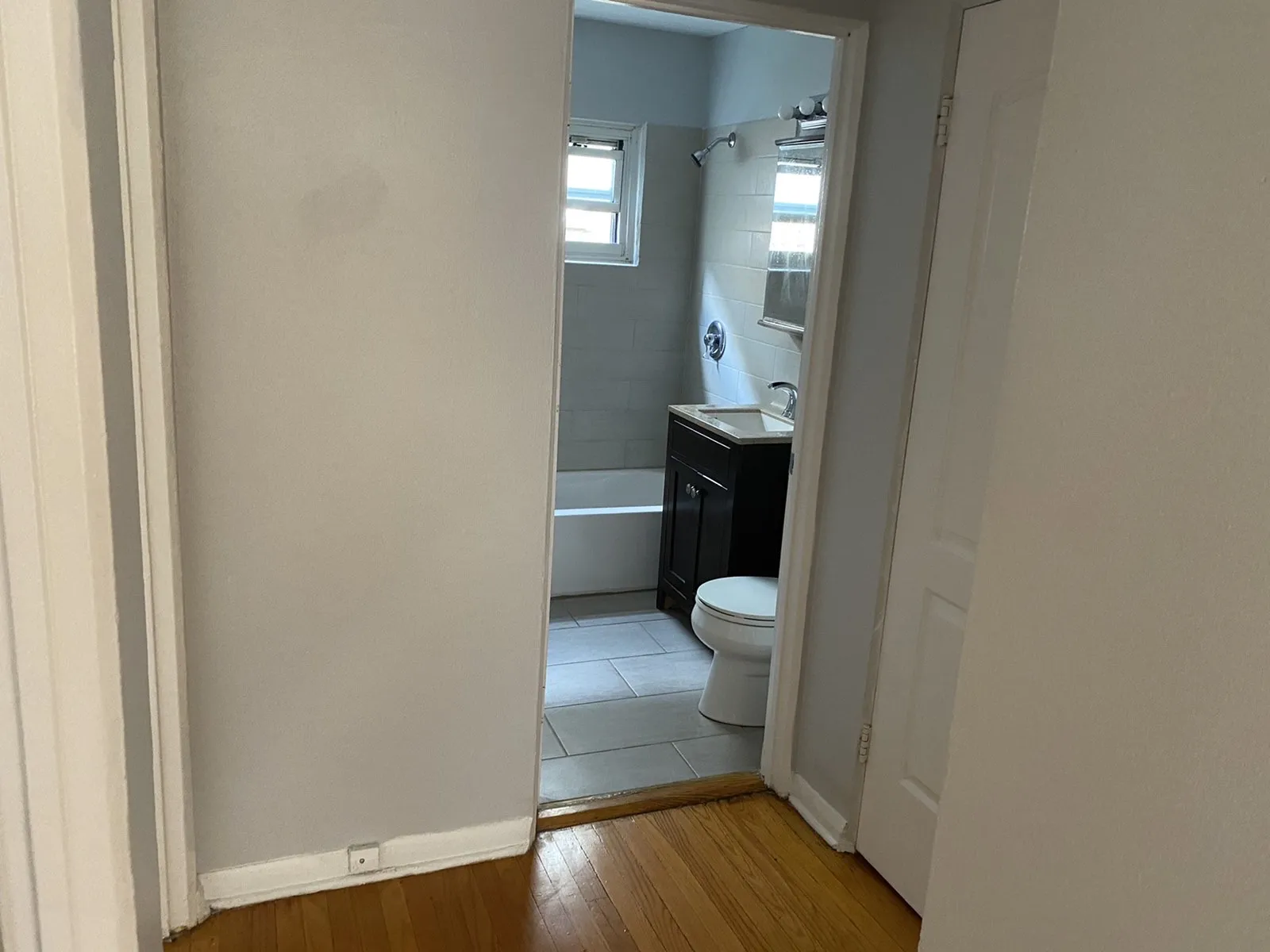 7361 N RIDGE BLVD 60645-unit#2C-Chicago-IL