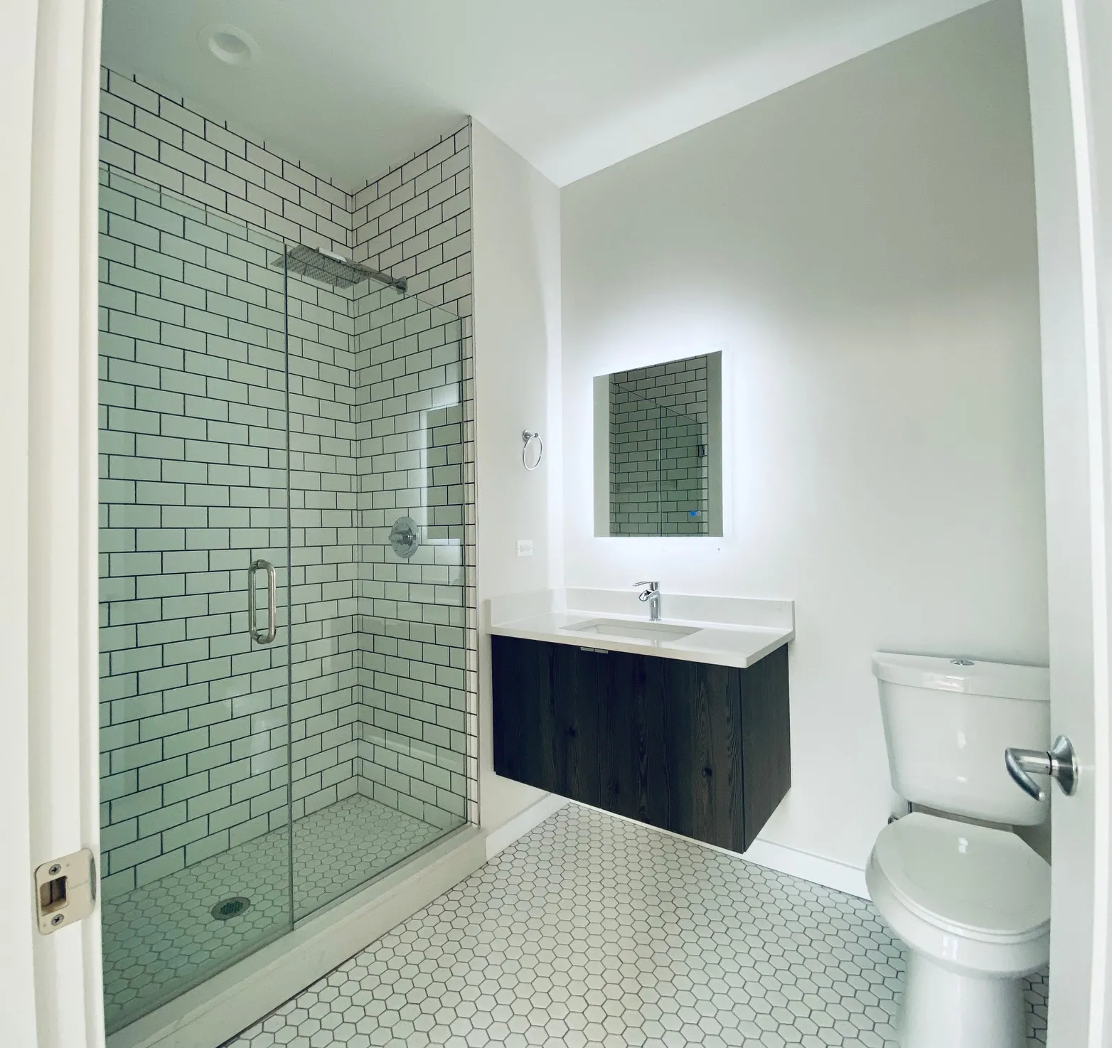 2150 W LAWRENCE AVE 60625-2150 W Lawrence-Chicago-IL