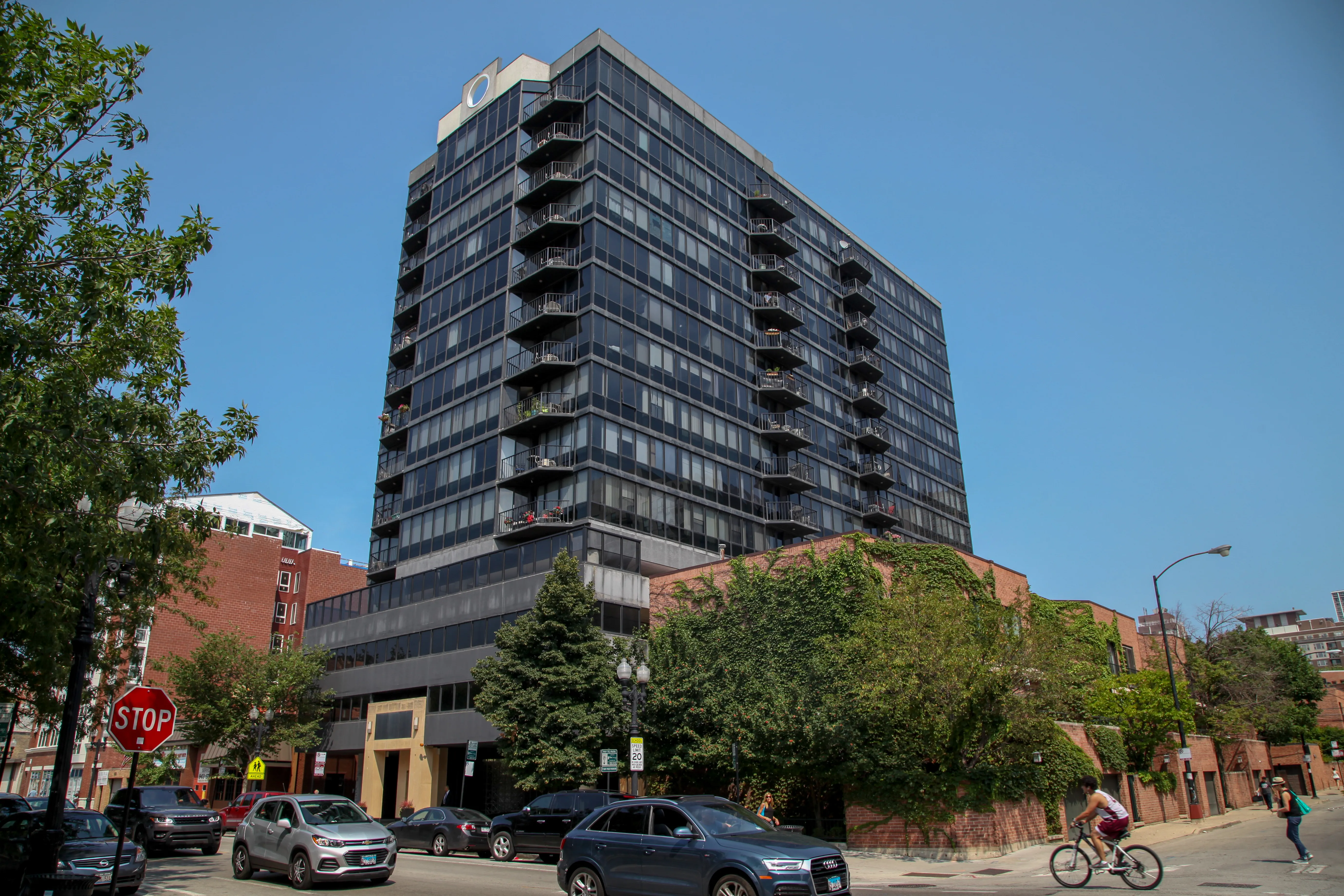 1309 N WELLS ST 60610-Michaels Terrace-Chicago-IL