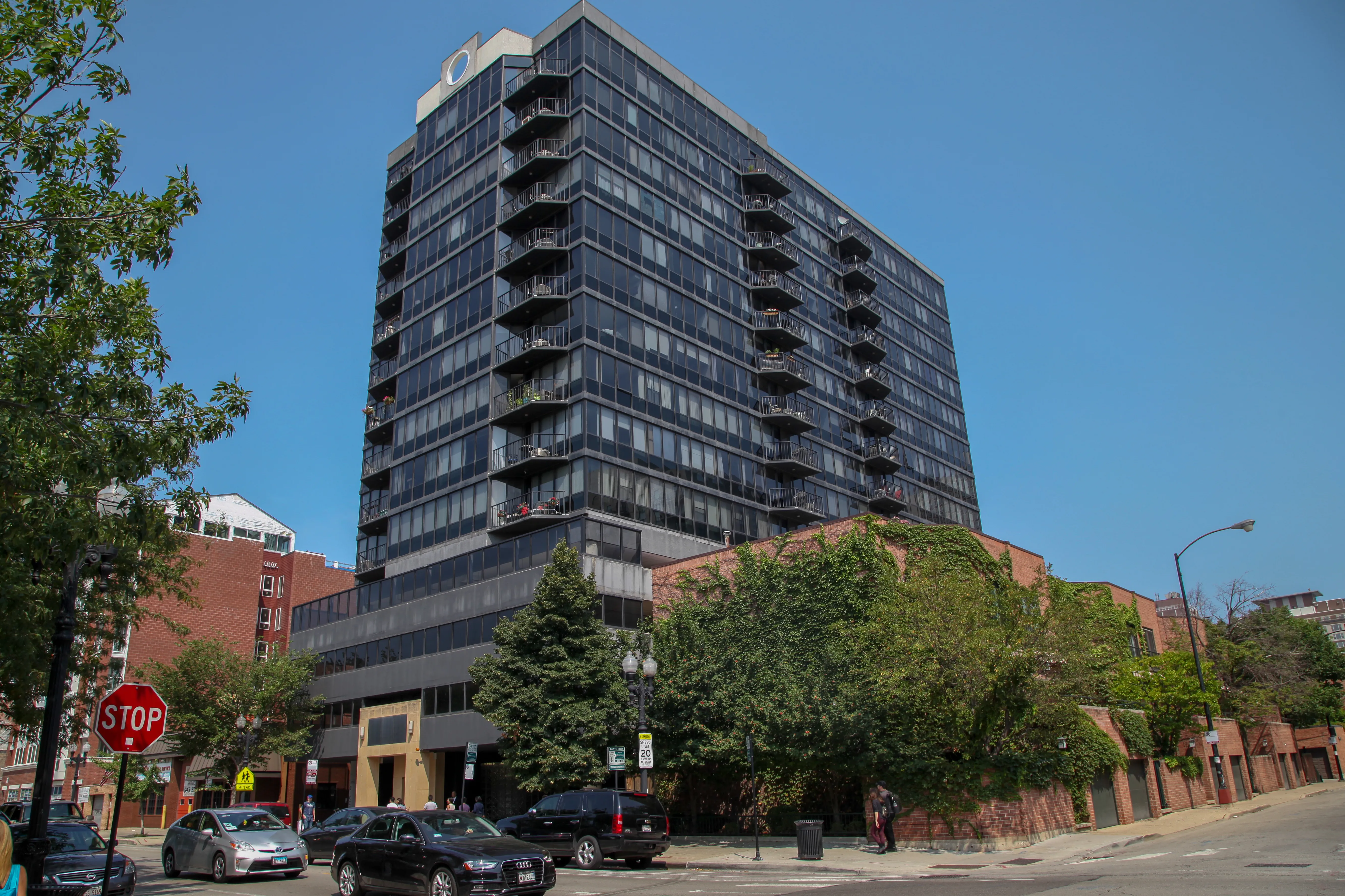 1309 N WELLS ST 60610-Michaels Terrace-Chicago-IL