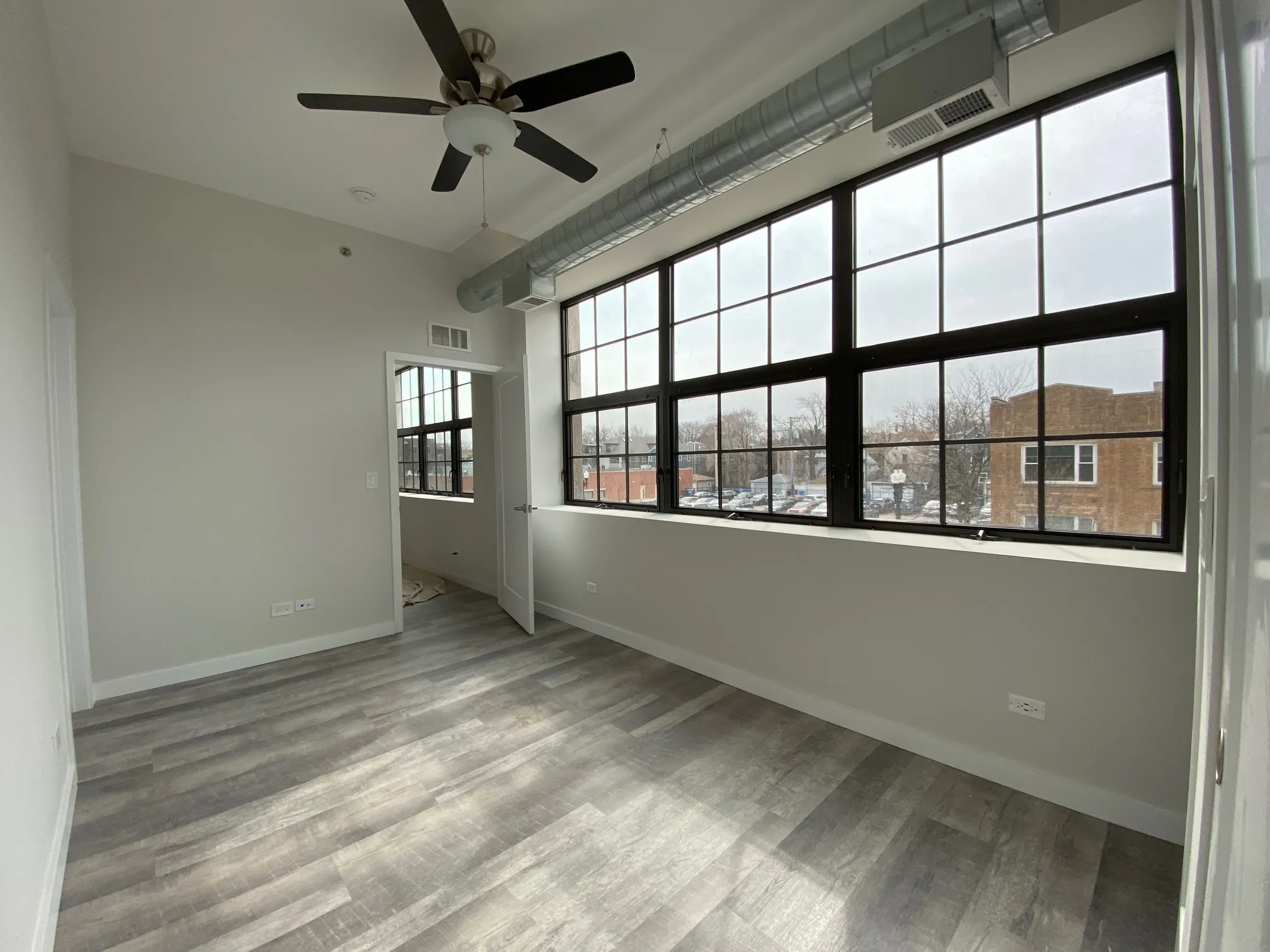 2150 W LAWRENCE AVE 60625-2150 W Lawrence-Chicago-IL