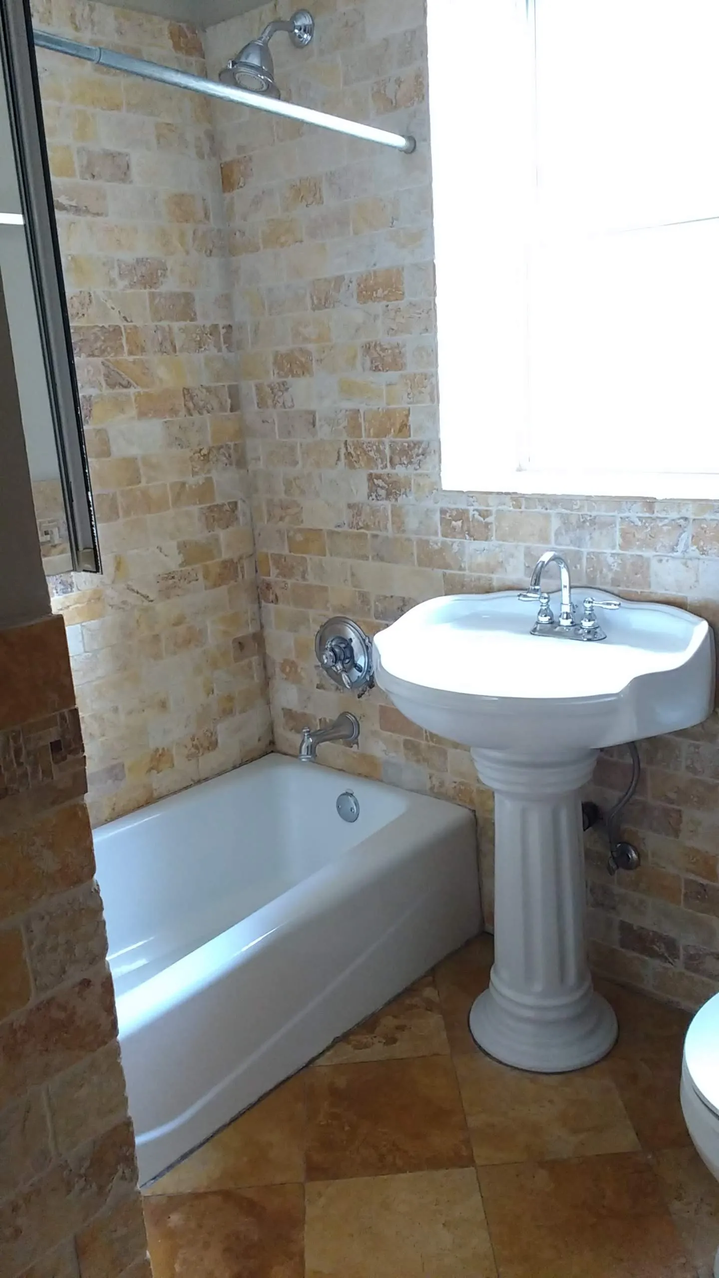 1711 W BELLE PLAINE AVE 60613-unit#1B-Chicago-IL