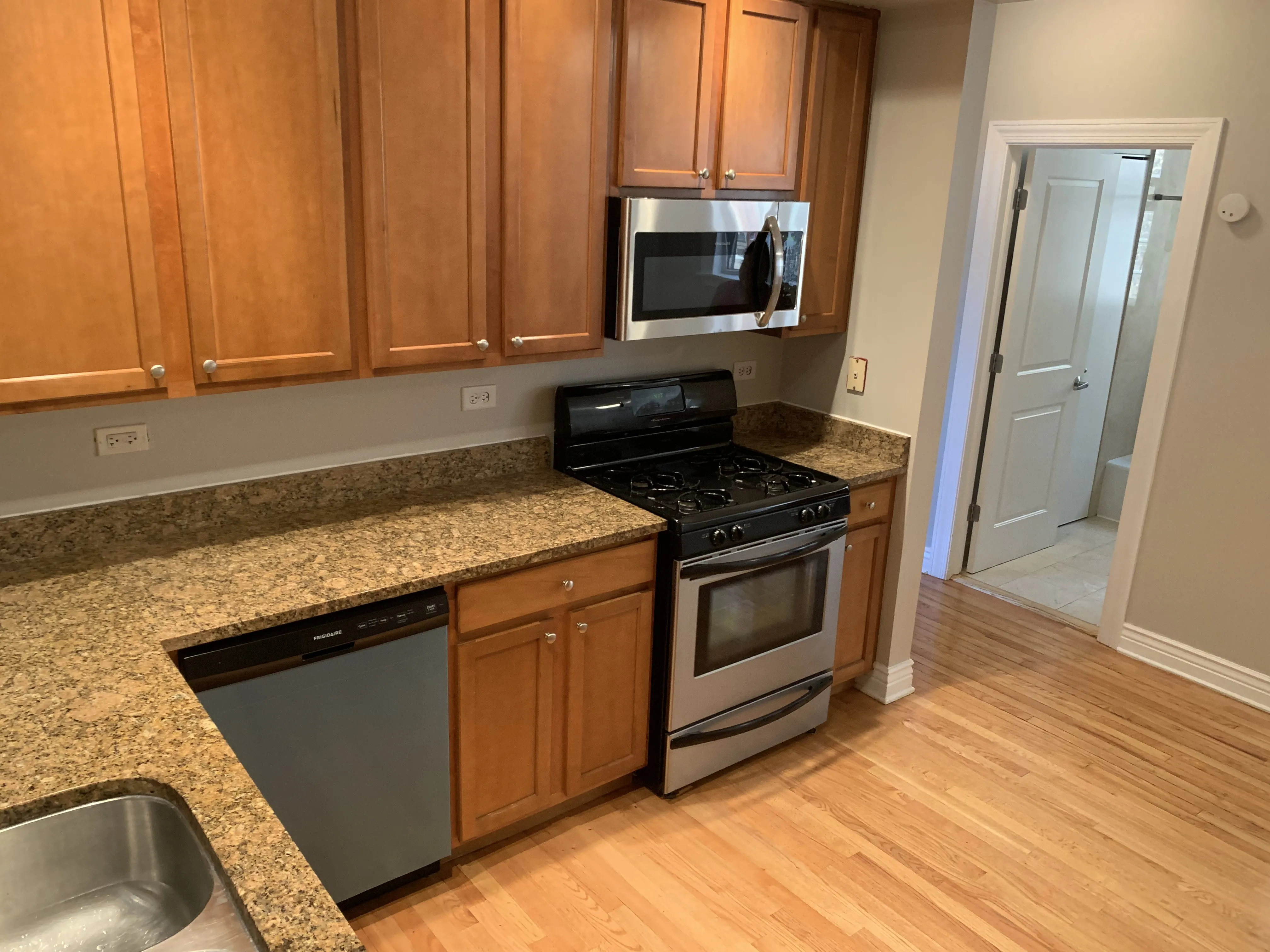 4337 N TROY ST 60618-unit#1E-Chicago-IL