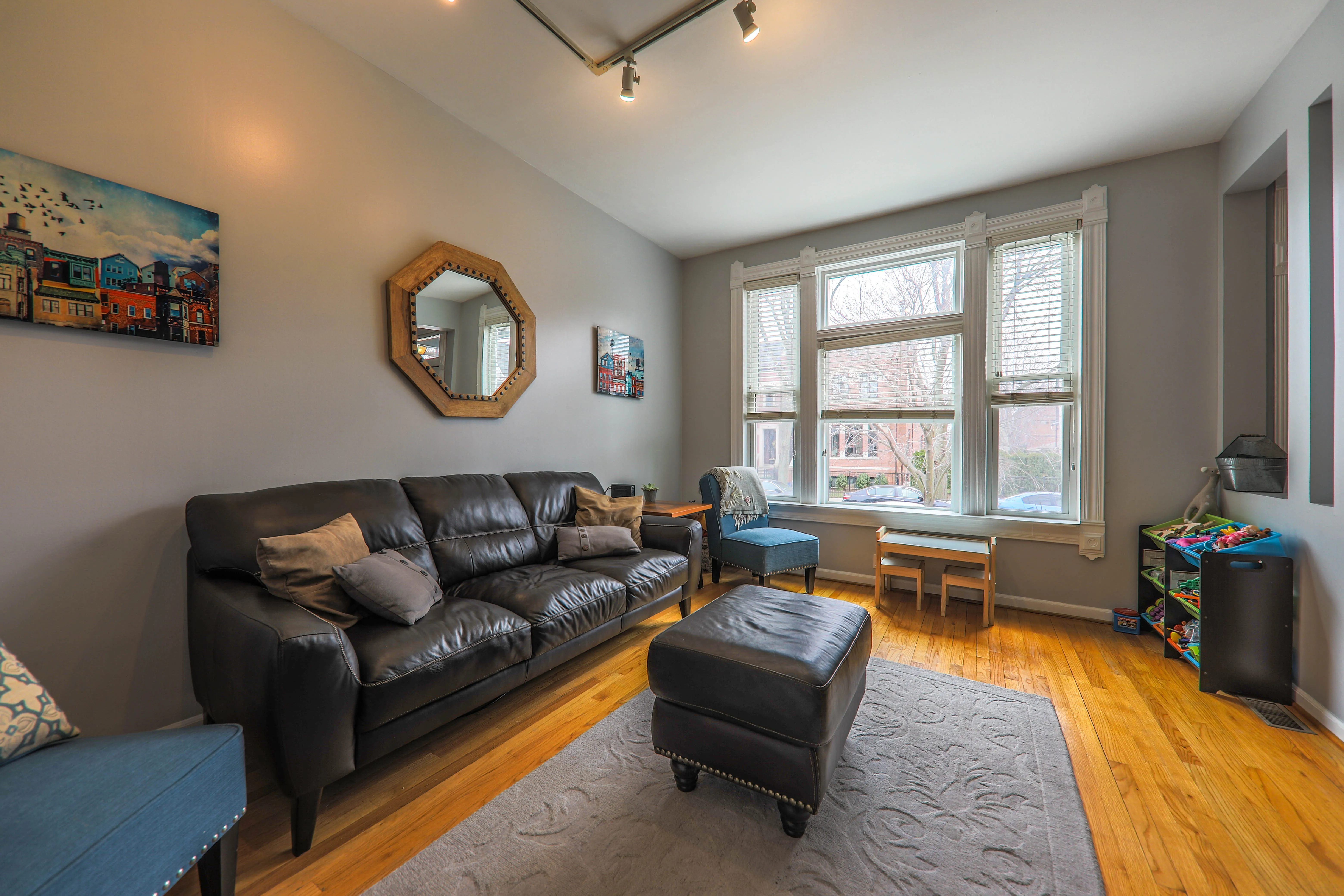 1940 W HENDERSON ST 60657-unit#1-Chicago-IL
