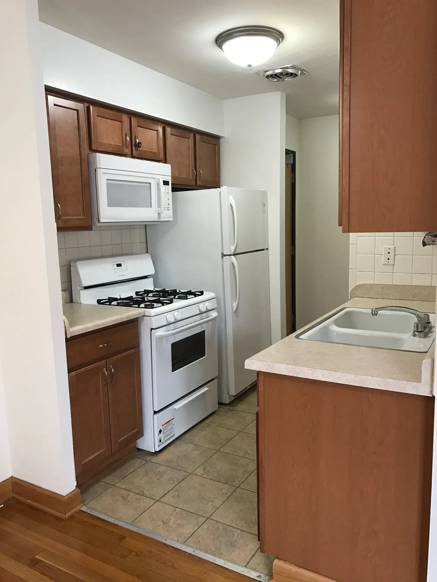 2930 N PINE GROVE AVE 60657-2930 N. Pine Grove Ave.-unit#512-Chicago-IL