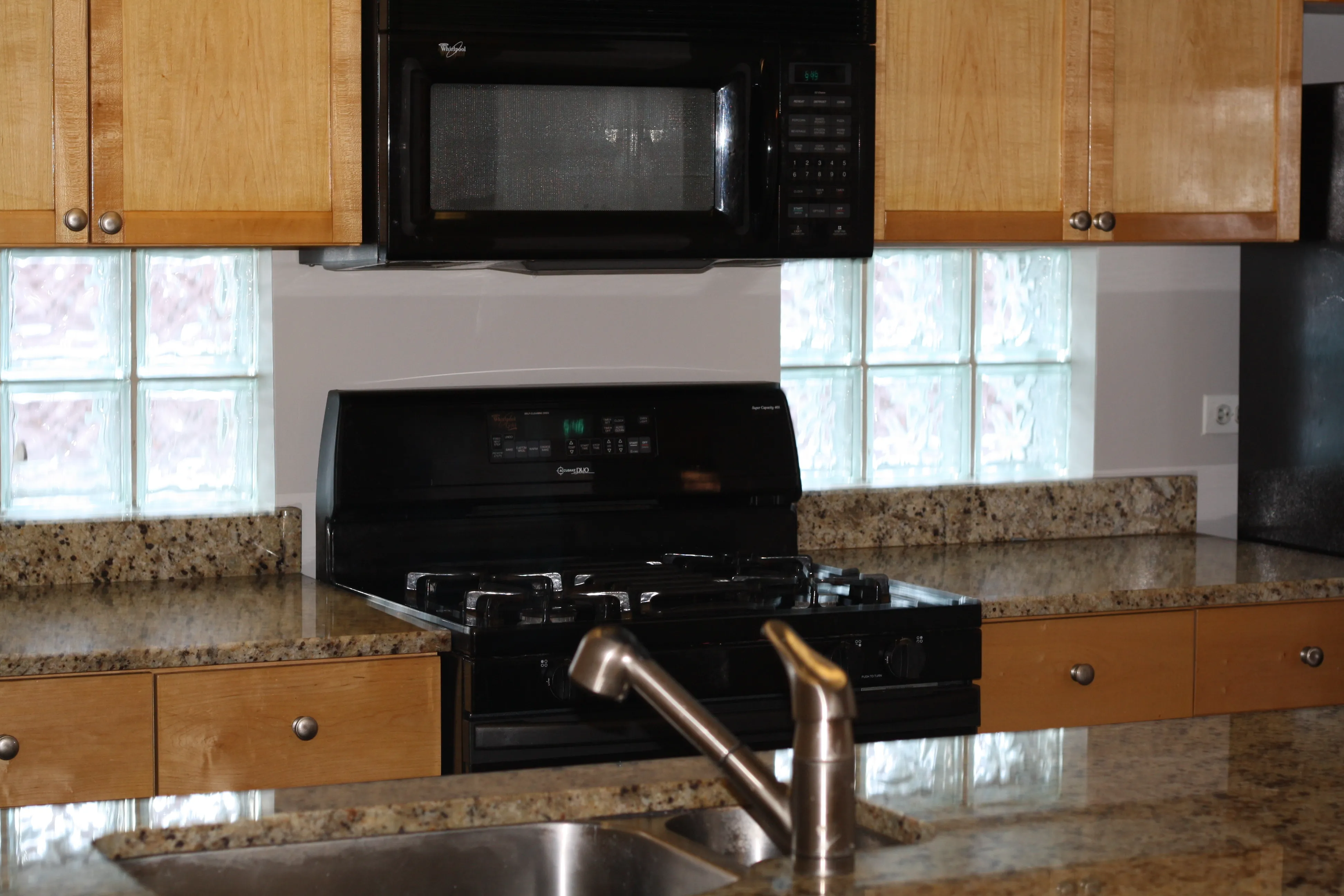 303 W SCOTT ST 60610-Old Town Square Two-unit#A303-Chicago-IL