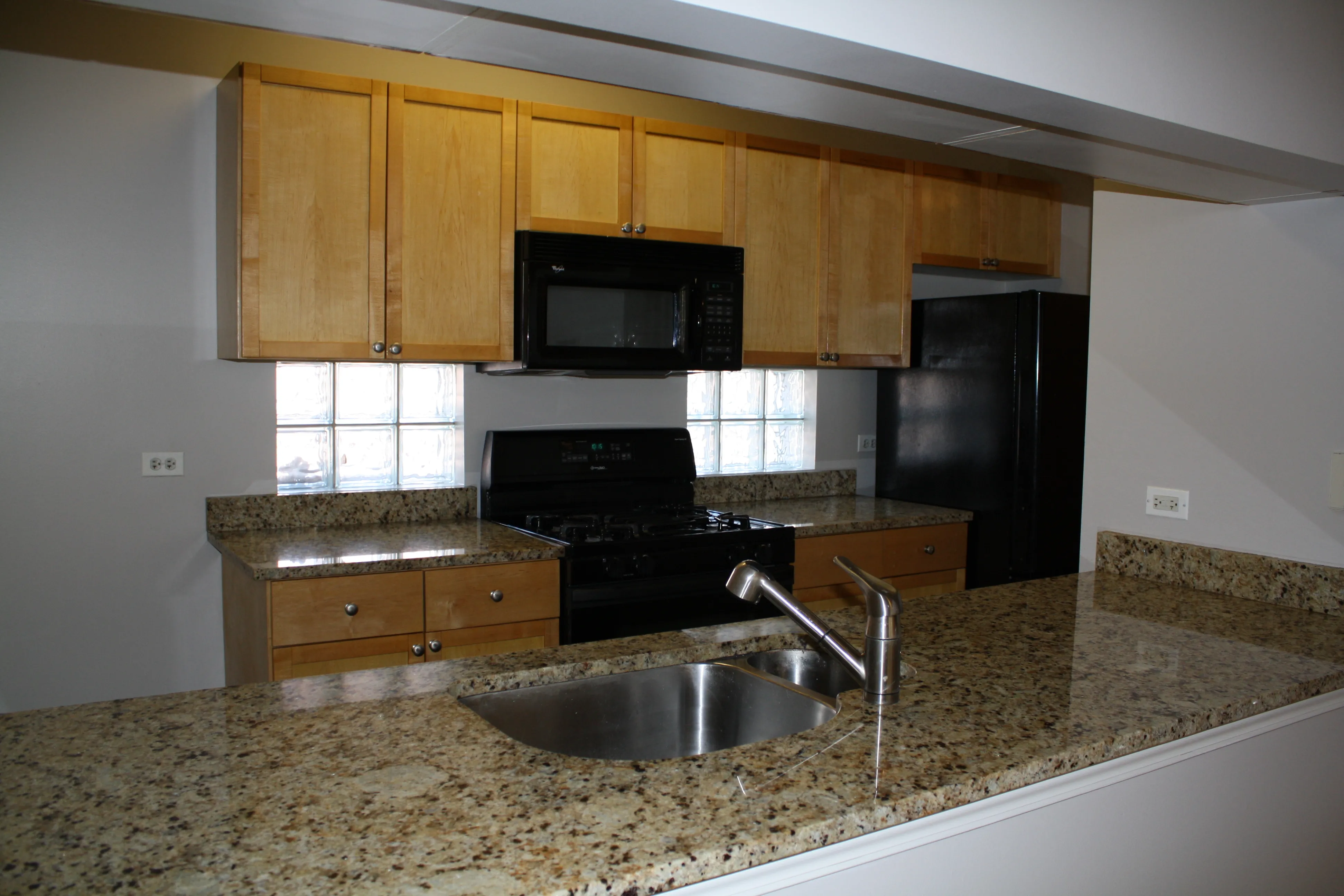 303 W SCOTT ST 60610-Old Town Square Two-unit#A303-Chicago-IL