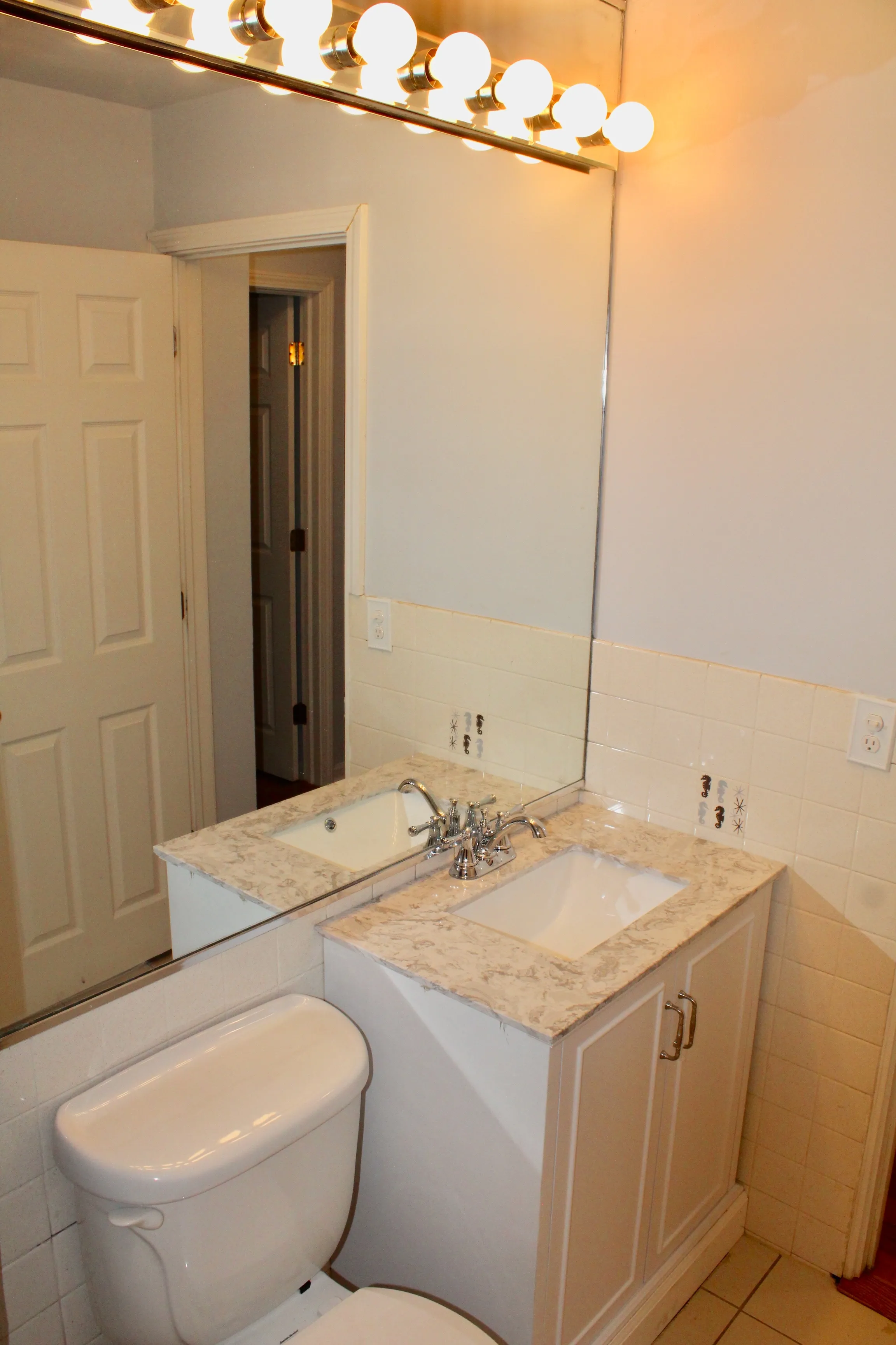 426 W BARRY AVE 60657-Barry Apartments-unit#205-Chicago-IL