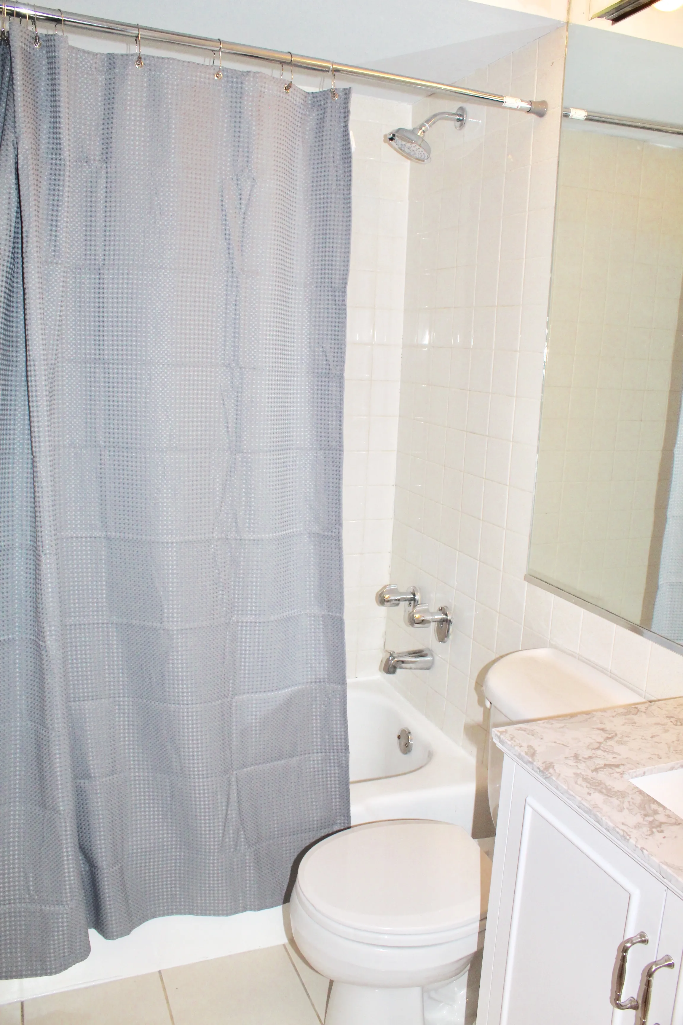 426 W BARRY AVE 60657-Barry Apartments-unit#205-Chicago-IL