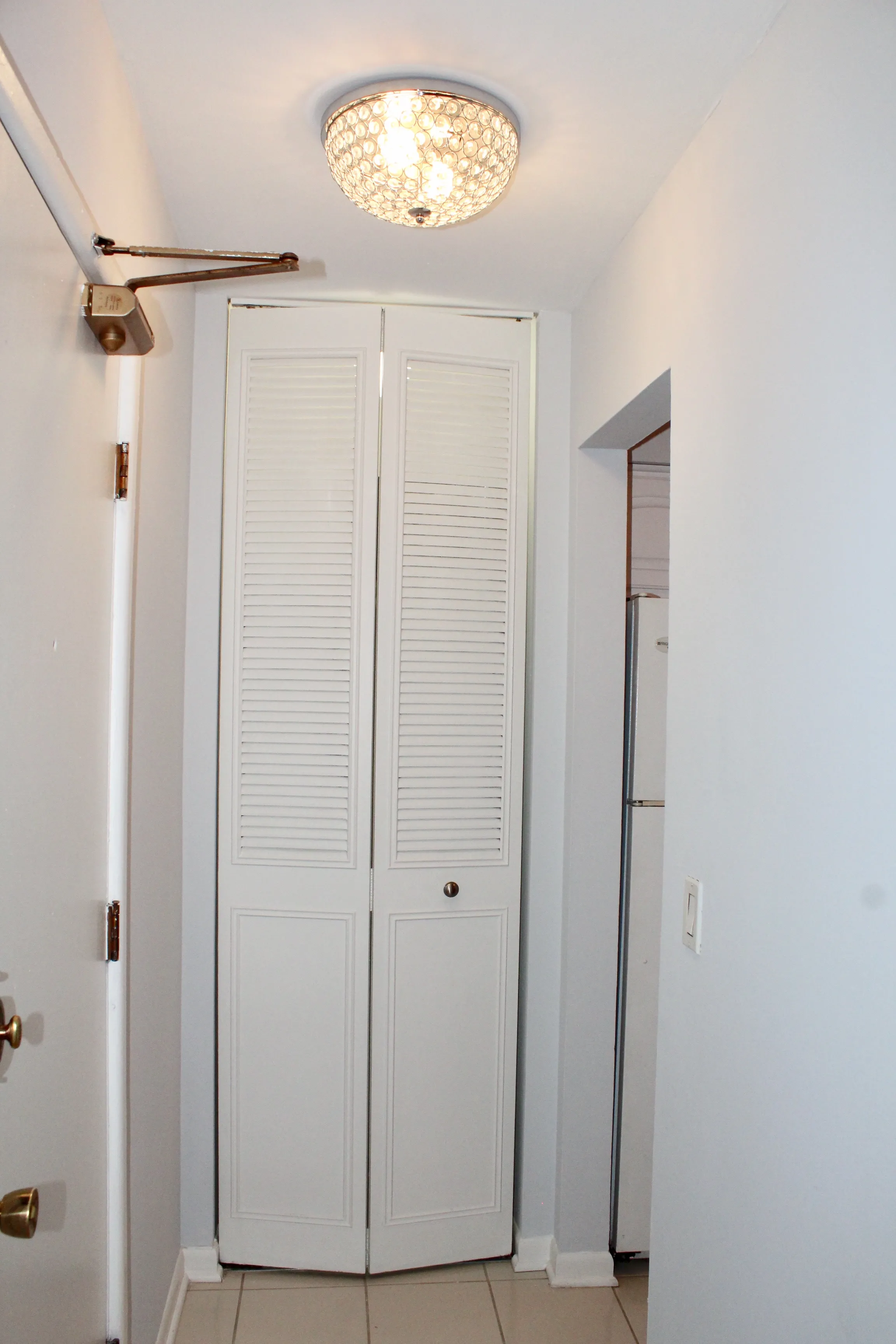 426 W BARRY AVE 60657-Barry Apartments-unit#205-Chicago-IL