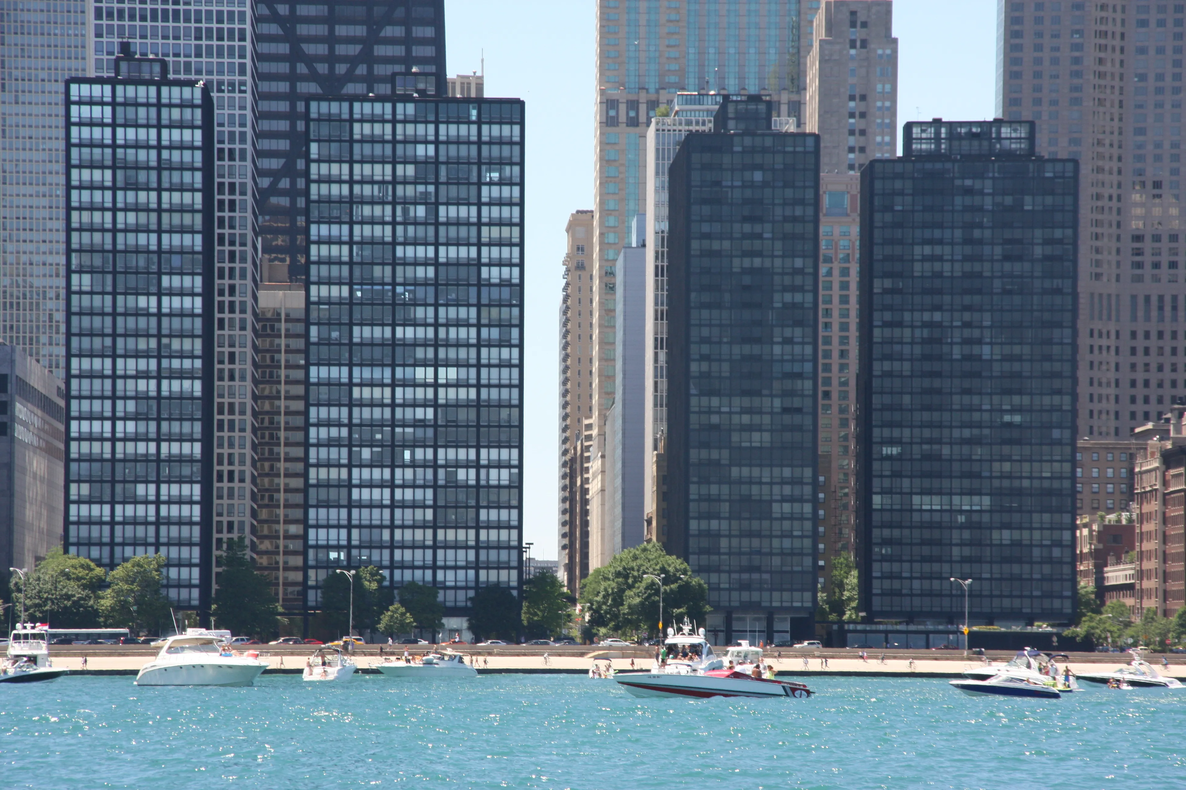 860-880 N Lake Shore Apartments