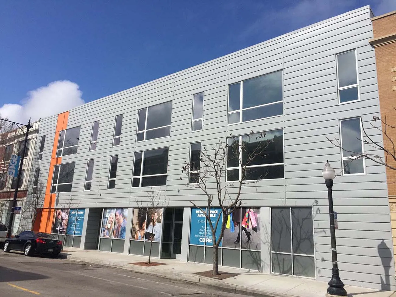 exterior of 1244 West Devon Apartments in Rogers Park Chicago