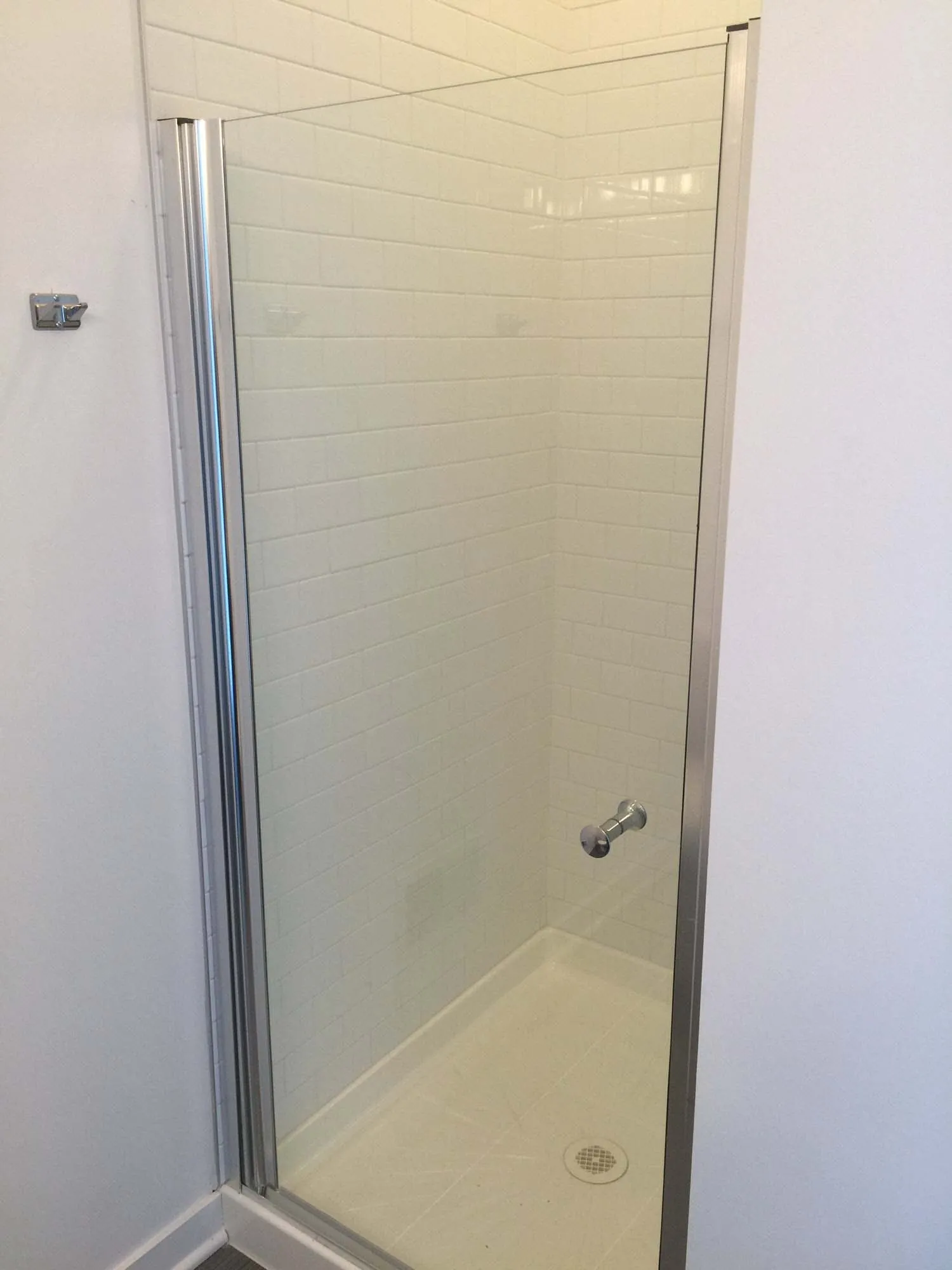 exterior of 1244 West Devon Apartments in Rogers Park Chicago