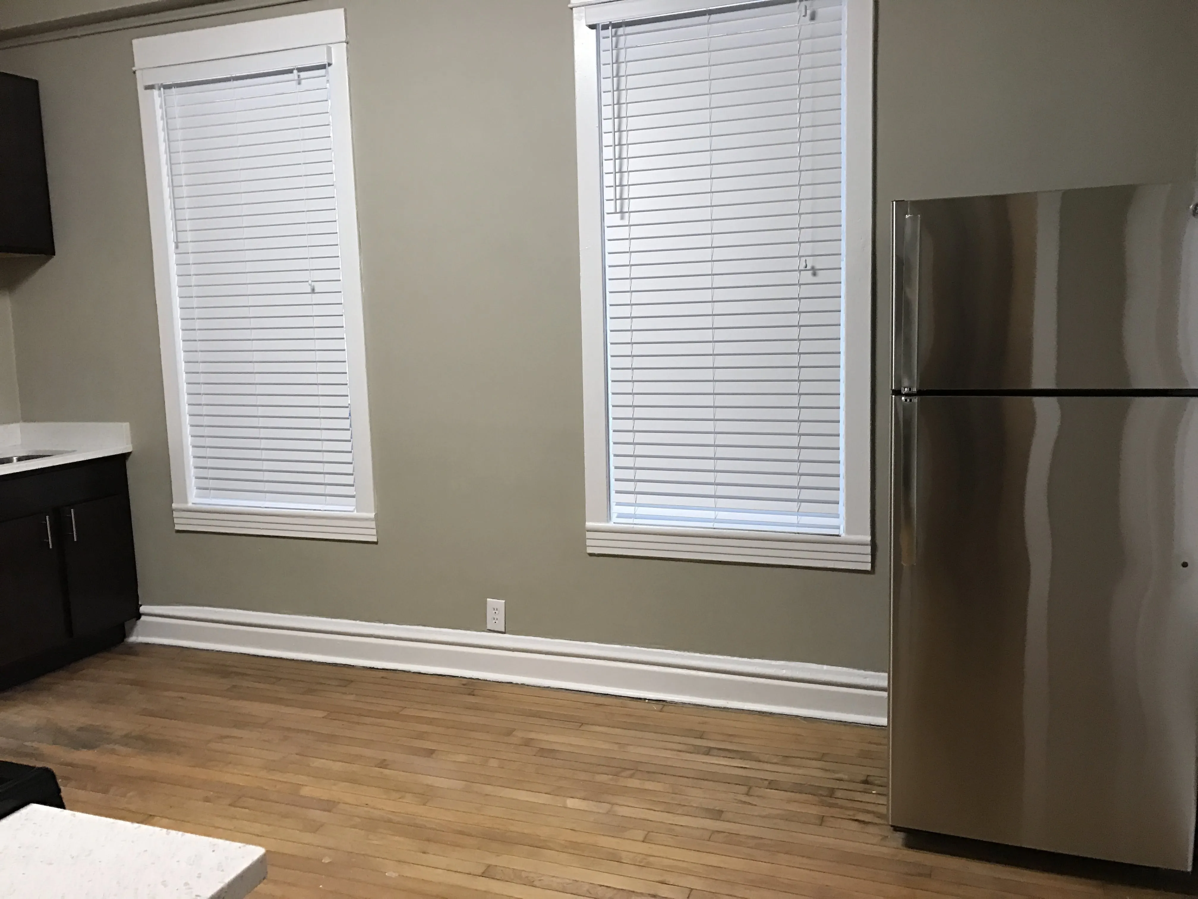 1841 N Hermitage Apartments