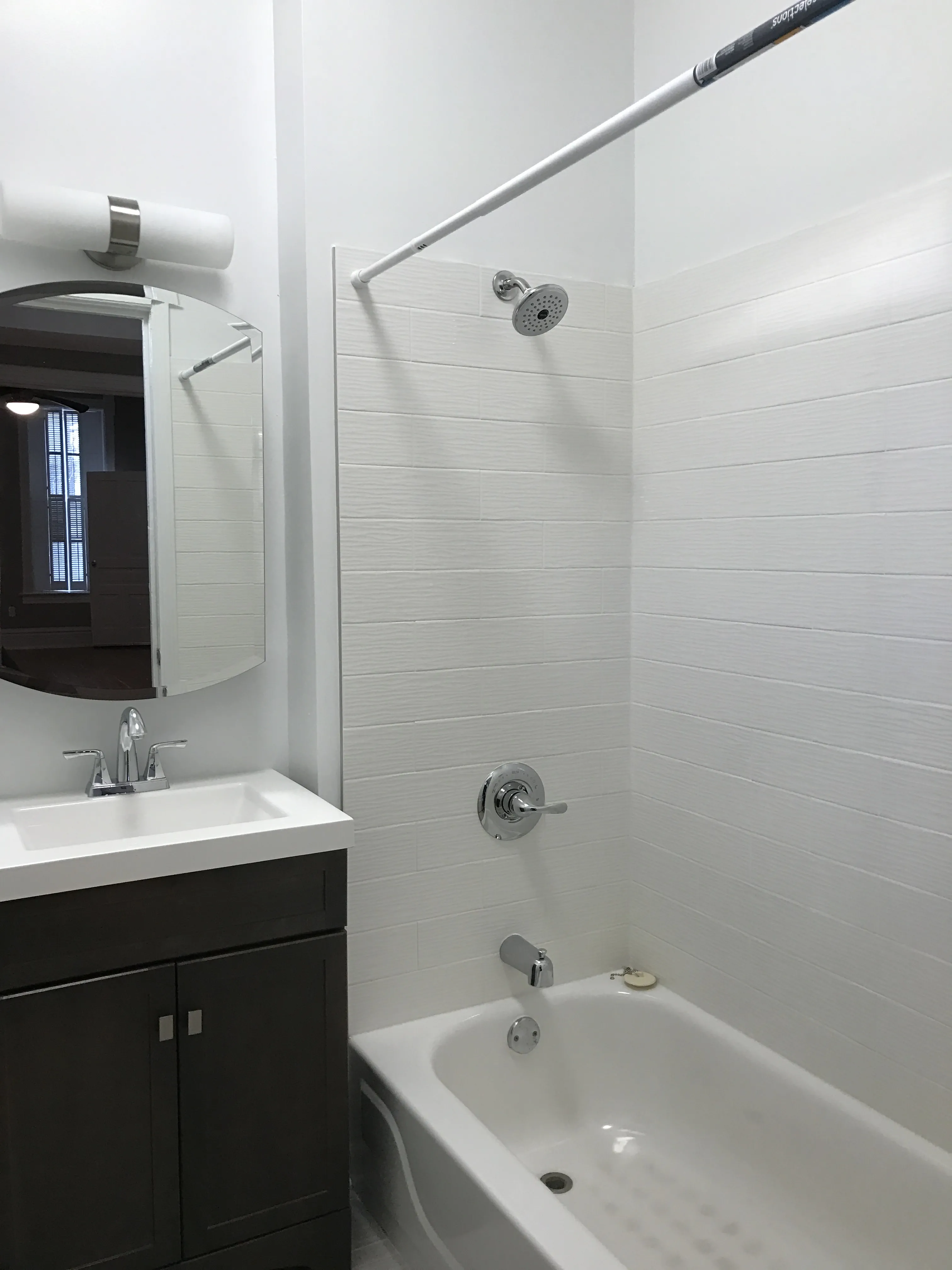 2346 W MCLEAN AVE 60647-2346 W McLean-Chicago-IL