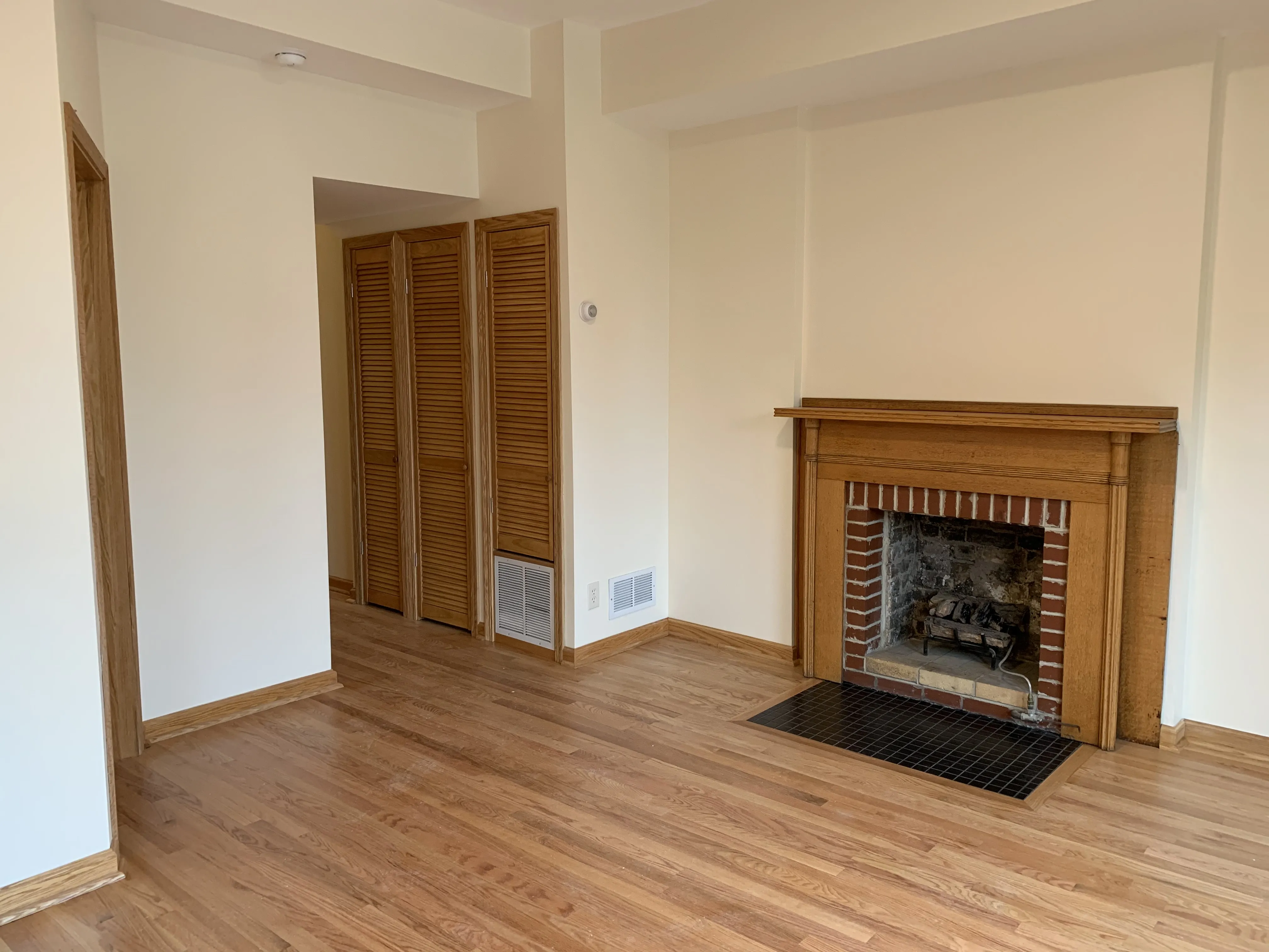 5554 N Broadway 60640-unit#2F-Chicago-IL