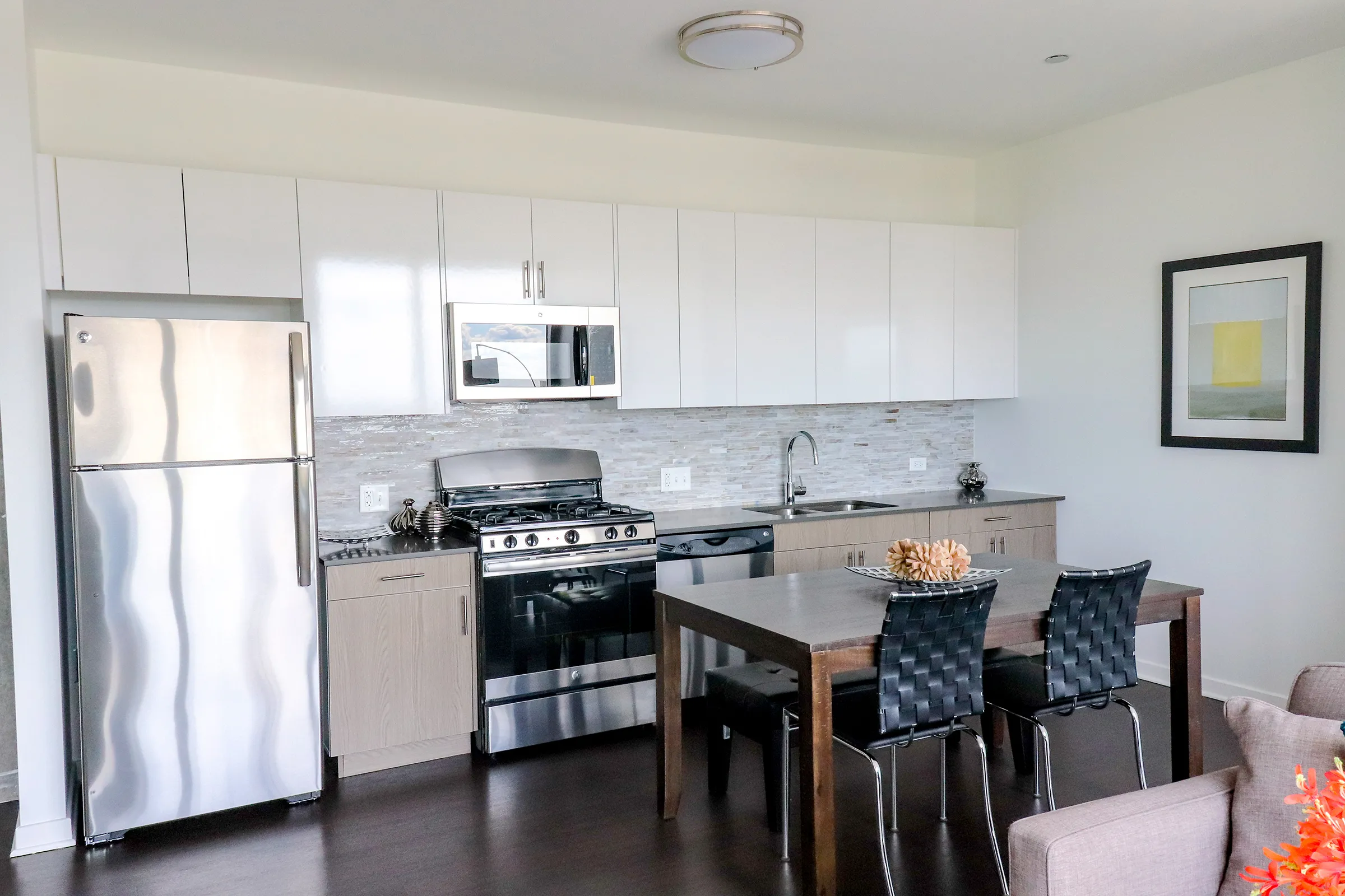 kitchen model unit at Reside on Green Street Apartments in Fulton Market