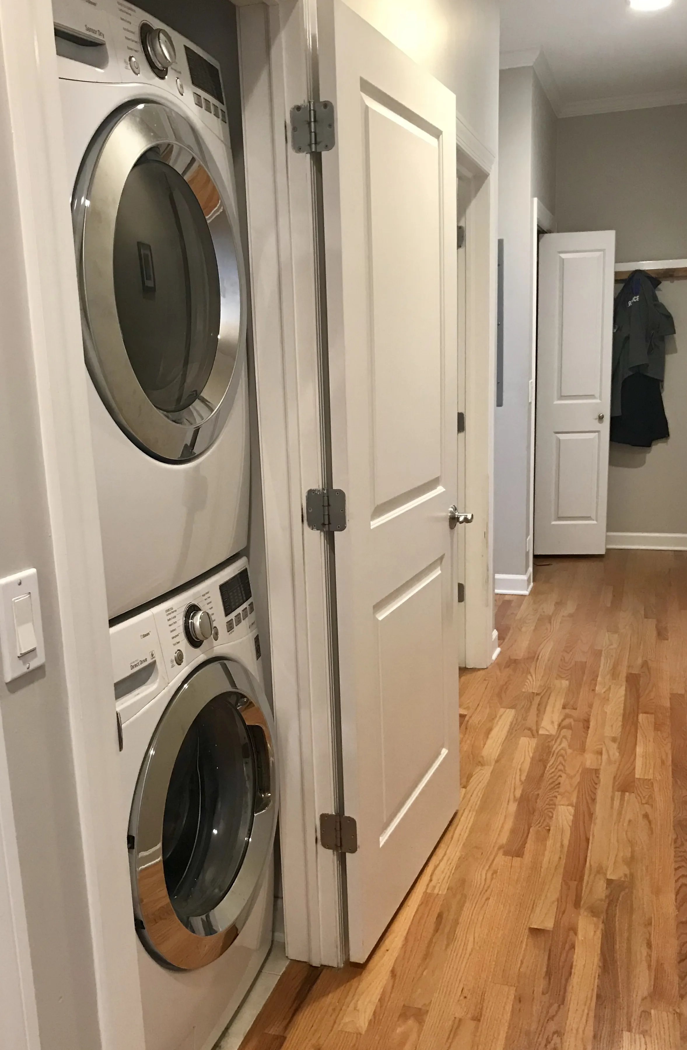 663 W Barry Ave 60657-Quiet, Modern Lakeview Condo-unit#2D-Chicago-IL