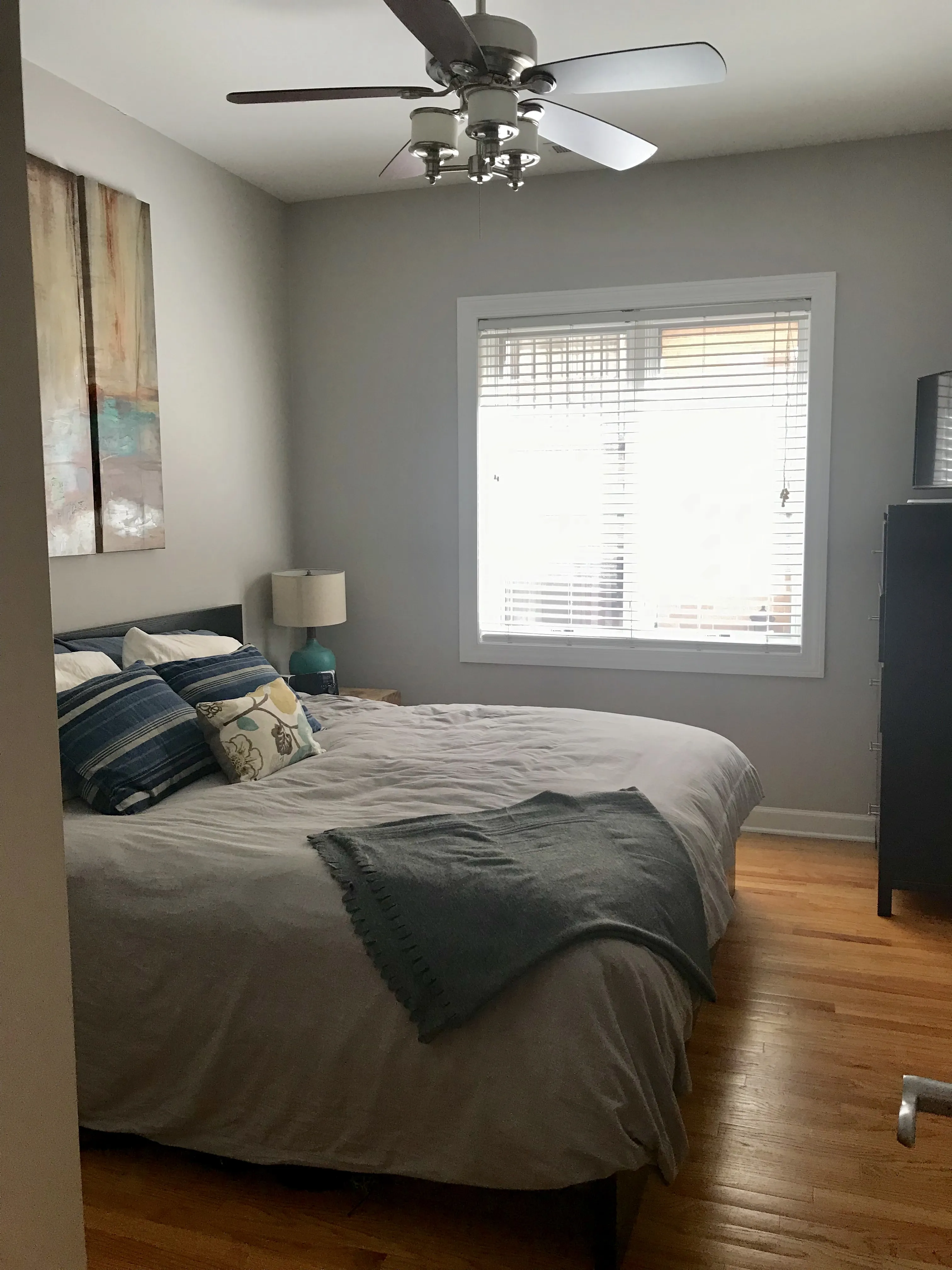 663 W Barry Ave 60657-Quiet, Modern Lakeview Condo-unit#2D-Chicago-IL