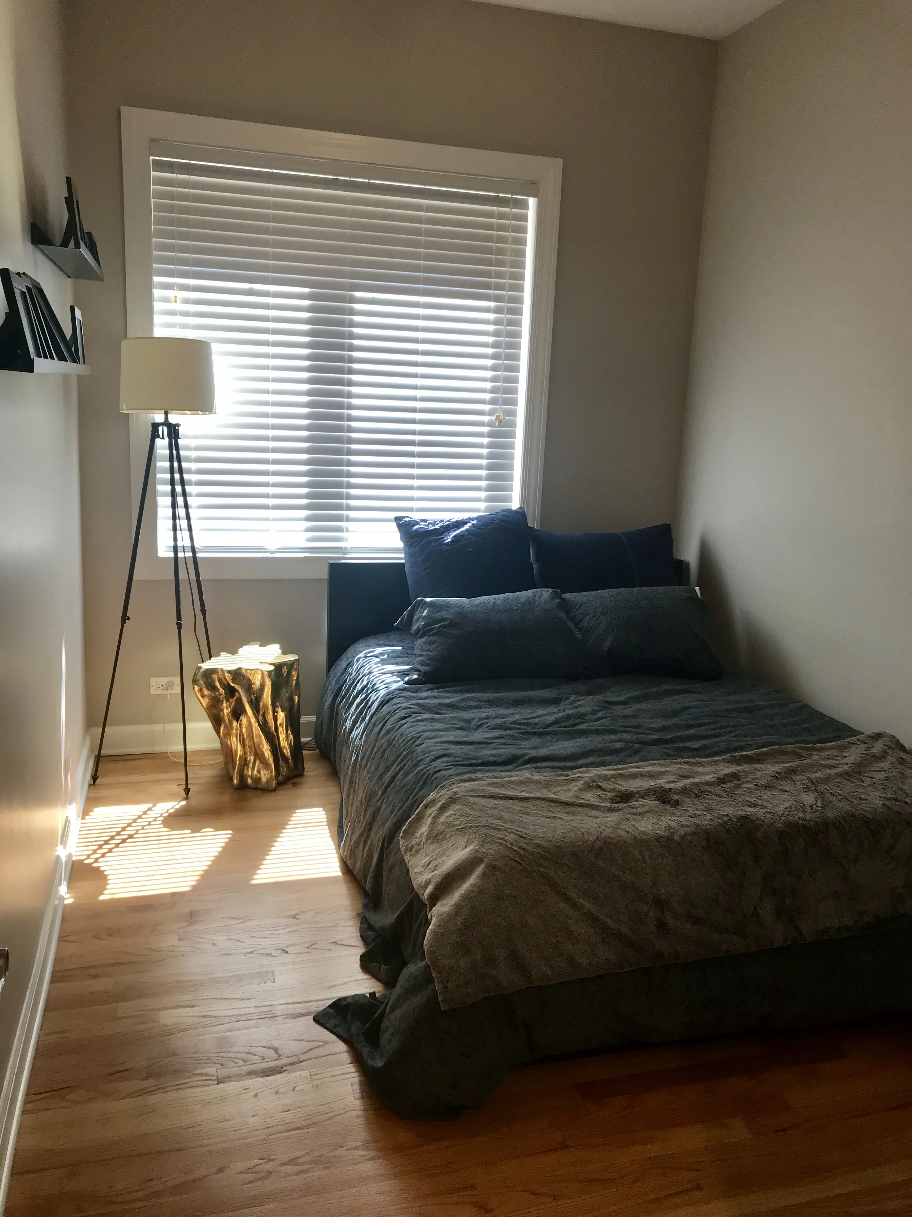 663 W Barry Ave 60657-Quiet, Modern Lakeview Condo-unit#2D-Chicago-IL