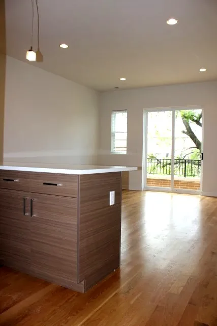 1952 West Erie Apartments