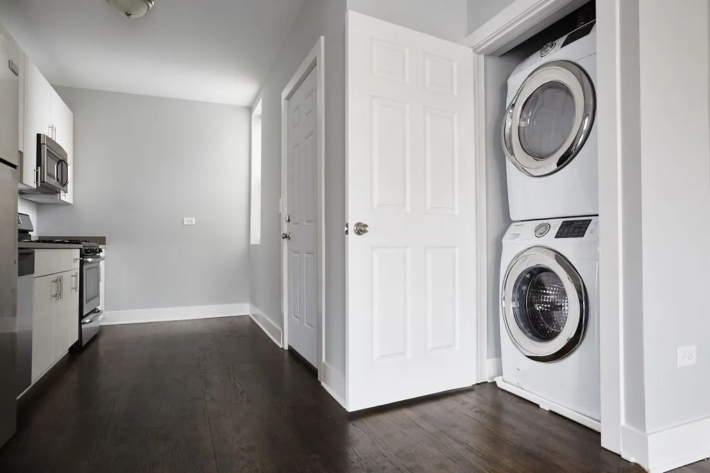 model modern kitchen at 2128 North Sawyer Apartments