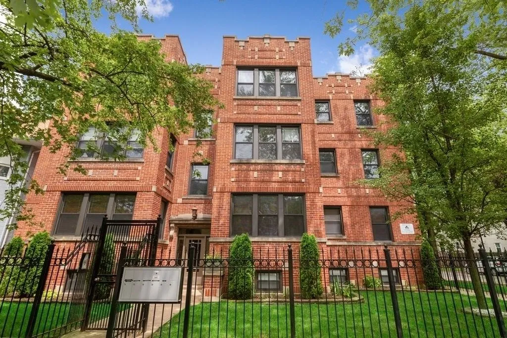 1900 W TOUHY AVE 60626-unit#3 B-Chicago-IL