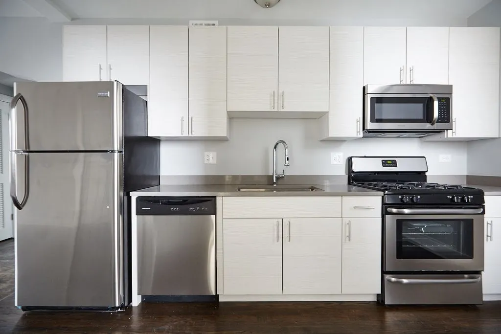 model modern kitchen at 2128 North Sawyer Apartments