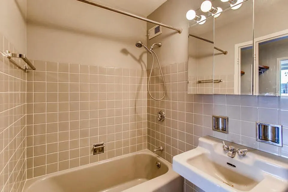 1150 N LAKE SHORE DR 60611-unit#14J-Chicago-IL