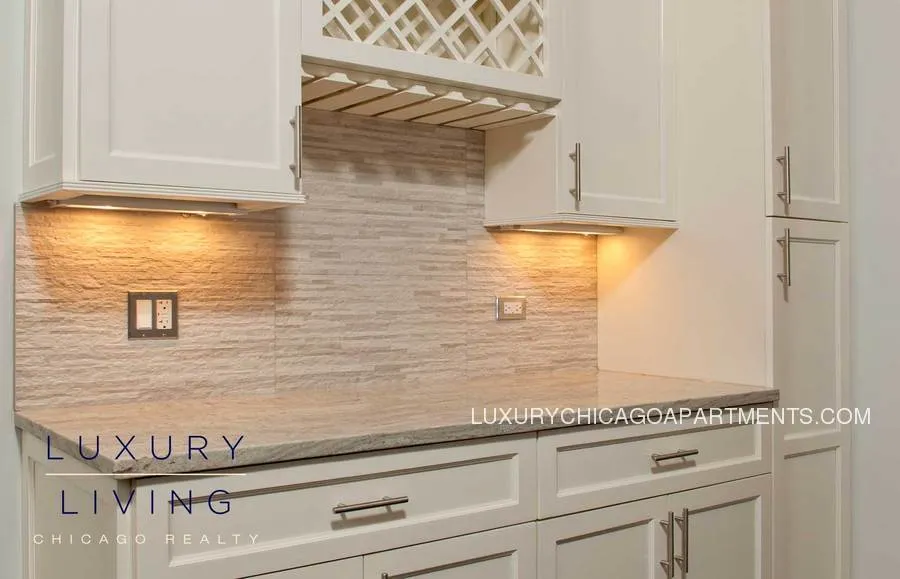 model kitchen at The Aberdeen West Loop Apartments