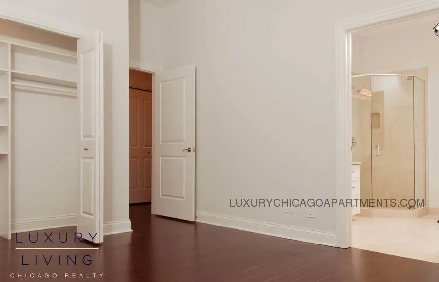 model kitchen at The Aberdeen West Loop Apartments