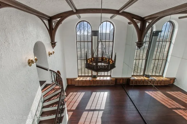 Jackson Tower Apartments